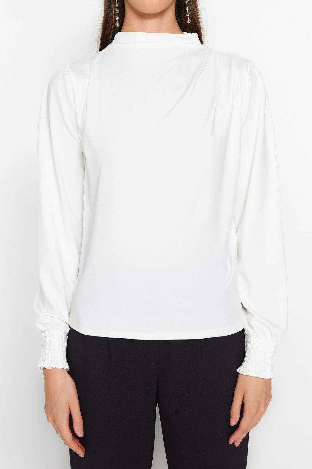 Siyah Dik Yaka Regular Fit Gipe Detayl? Esnek Orme Bluz TWOAW24BZ00022 - Trendyolmilla фото 3