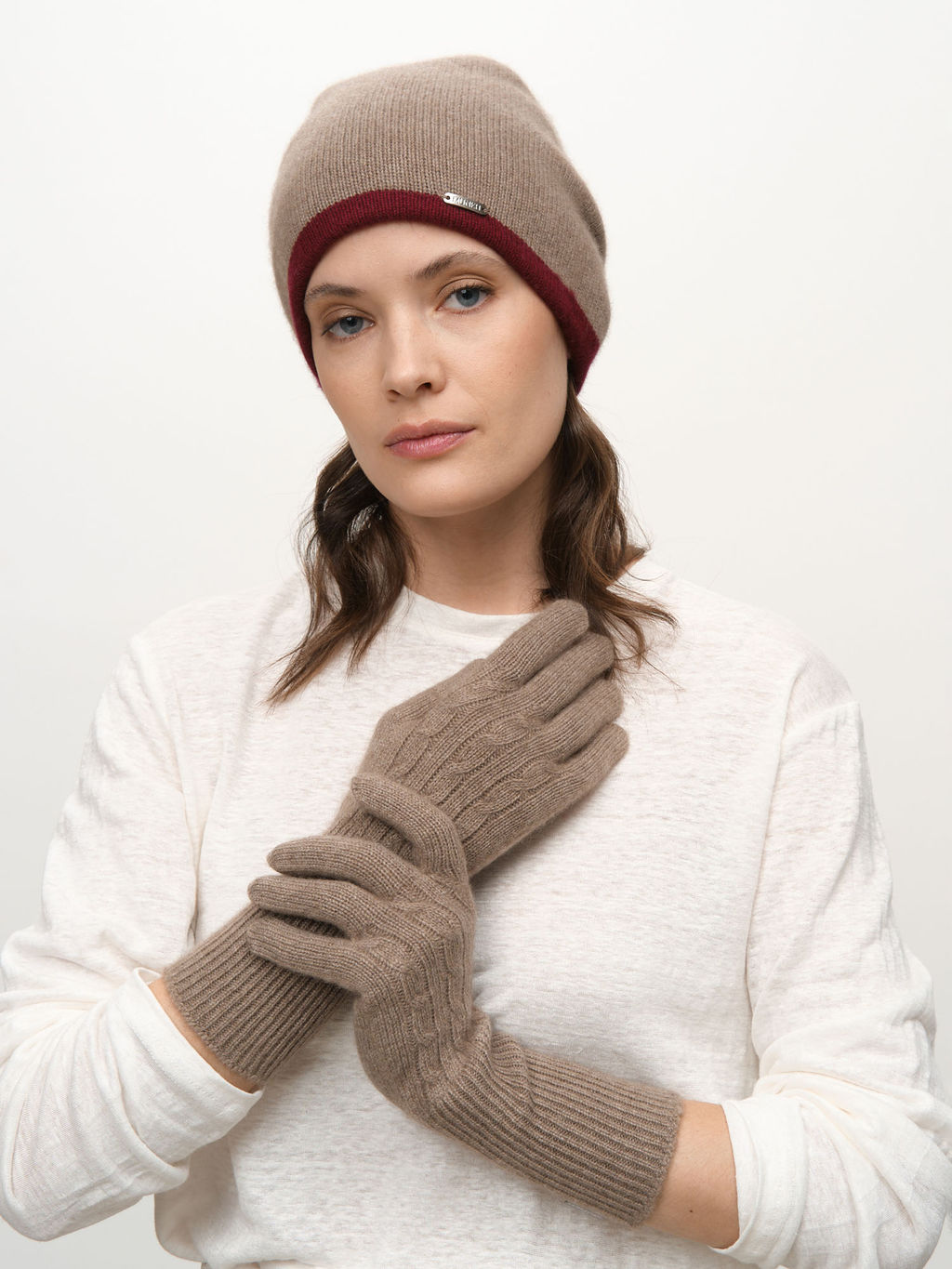 Перчатки из кашемира 31017 капучино