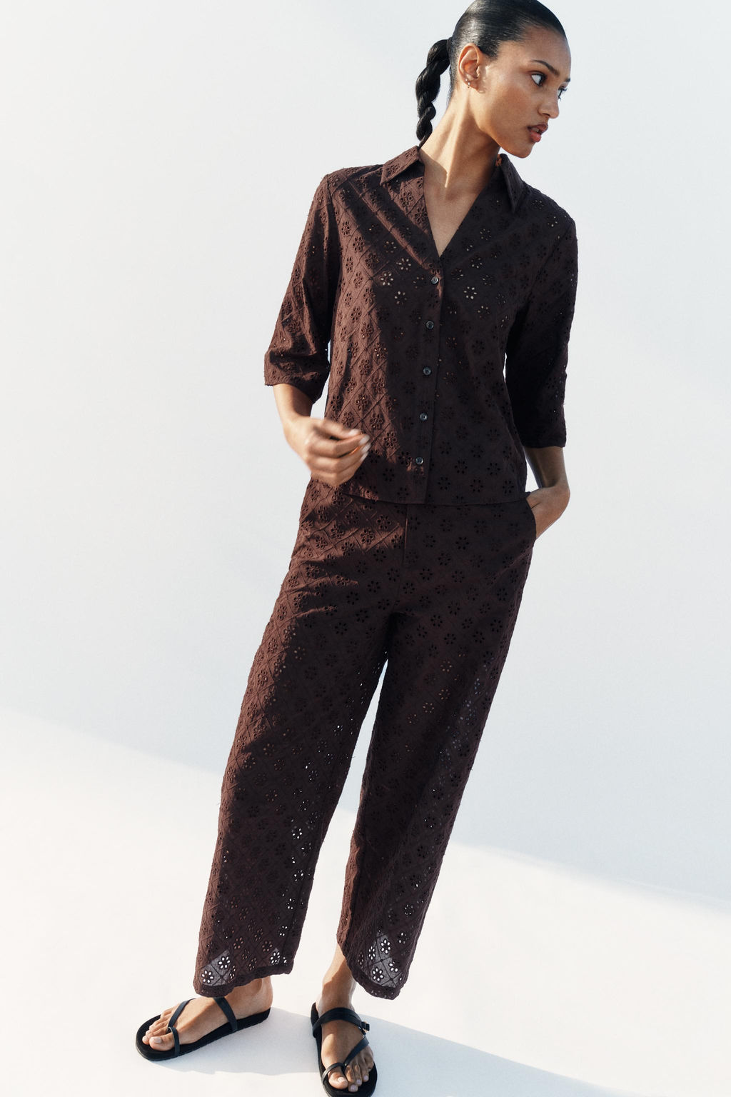 PANTAL?N CULOTTE BORDADOS PERFORADOS / Marr?n - Zara фото 6