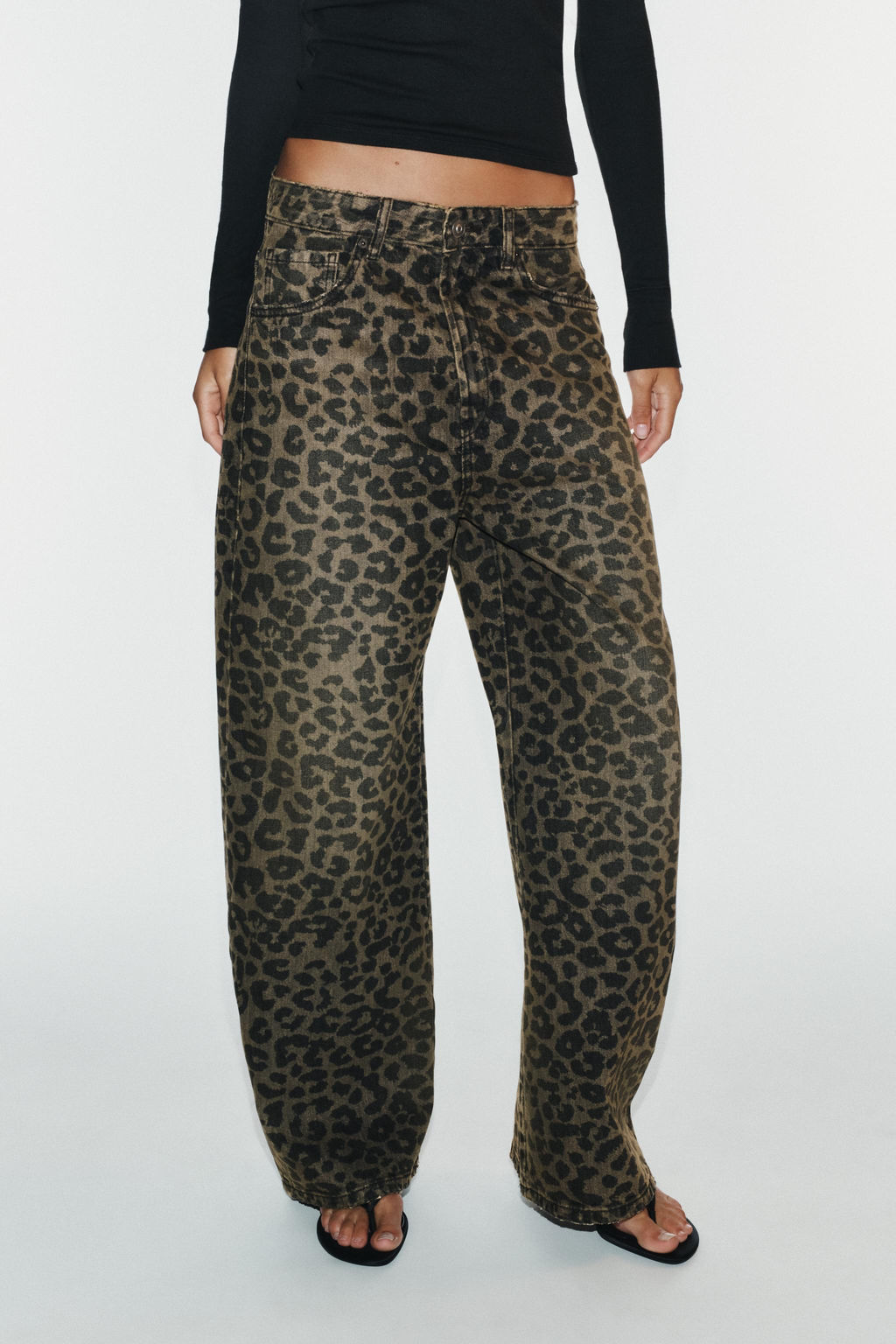 JEANS TRF BAGGY ESTAMPADO ANIMAL / Verde - Zara фото 2