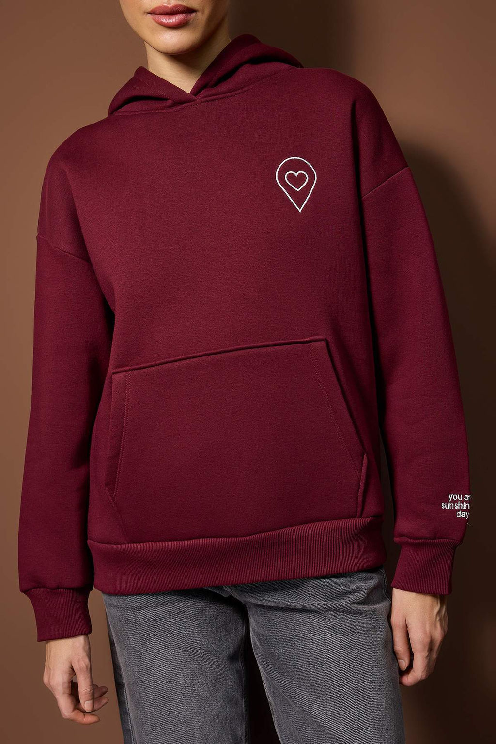 Bordo Nak?sl?/Isleme Oversize/Genis Kal?p Kapusonlu Orme Sweatshirt TWOAW26SW00171