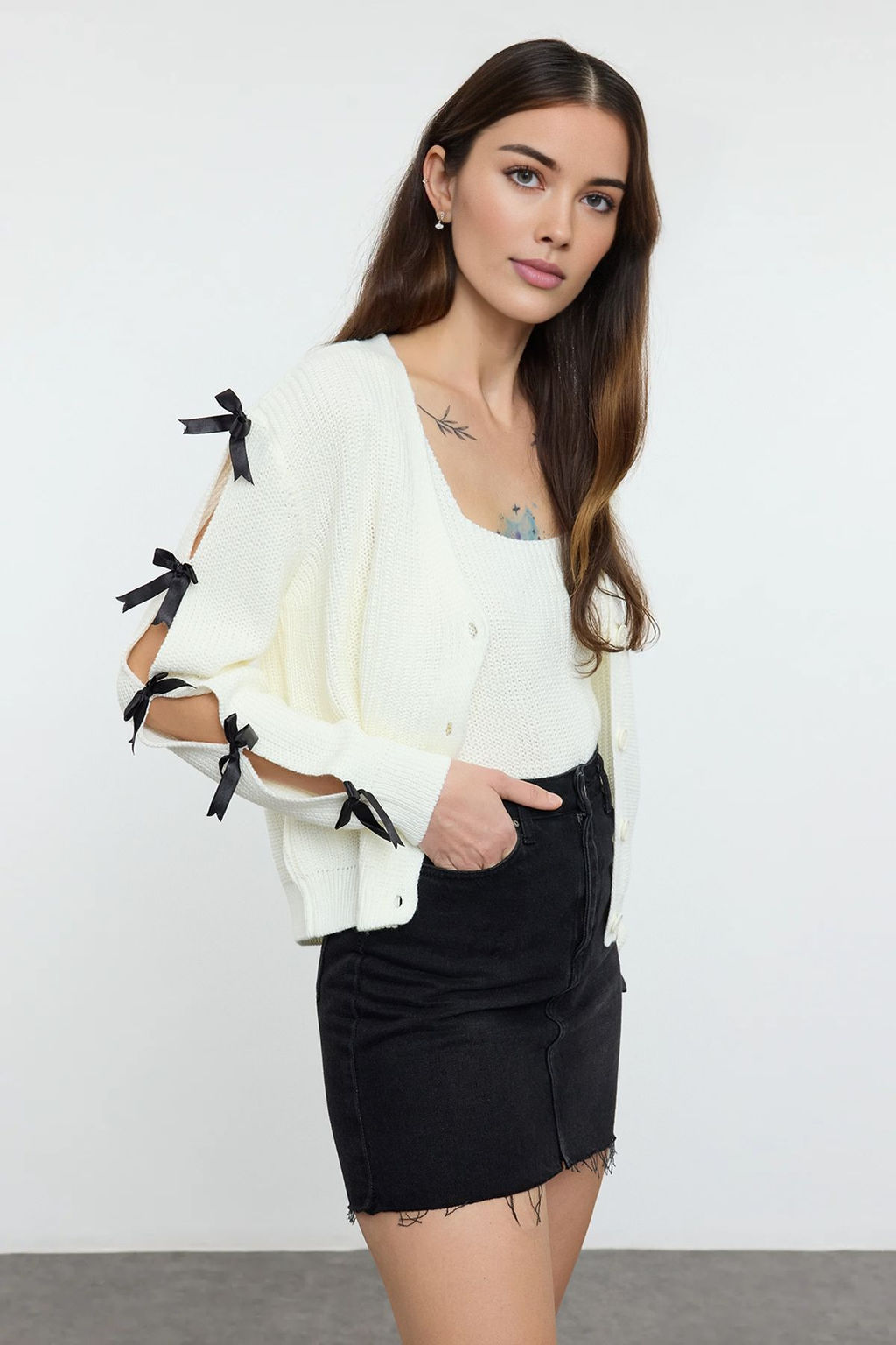 TRENDYOLMILLA Ekru Kurdele Detayl? Triko H?rka TWOAW25HI00363  фото 2