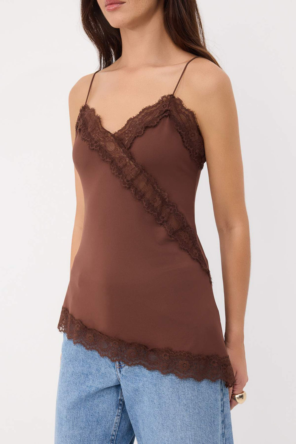 Kahverengi Regular/Normal Kal?p V Yaka Kolsuz Dantel Detayl? Krep Orme Bluz TWOSS26BZ00825
