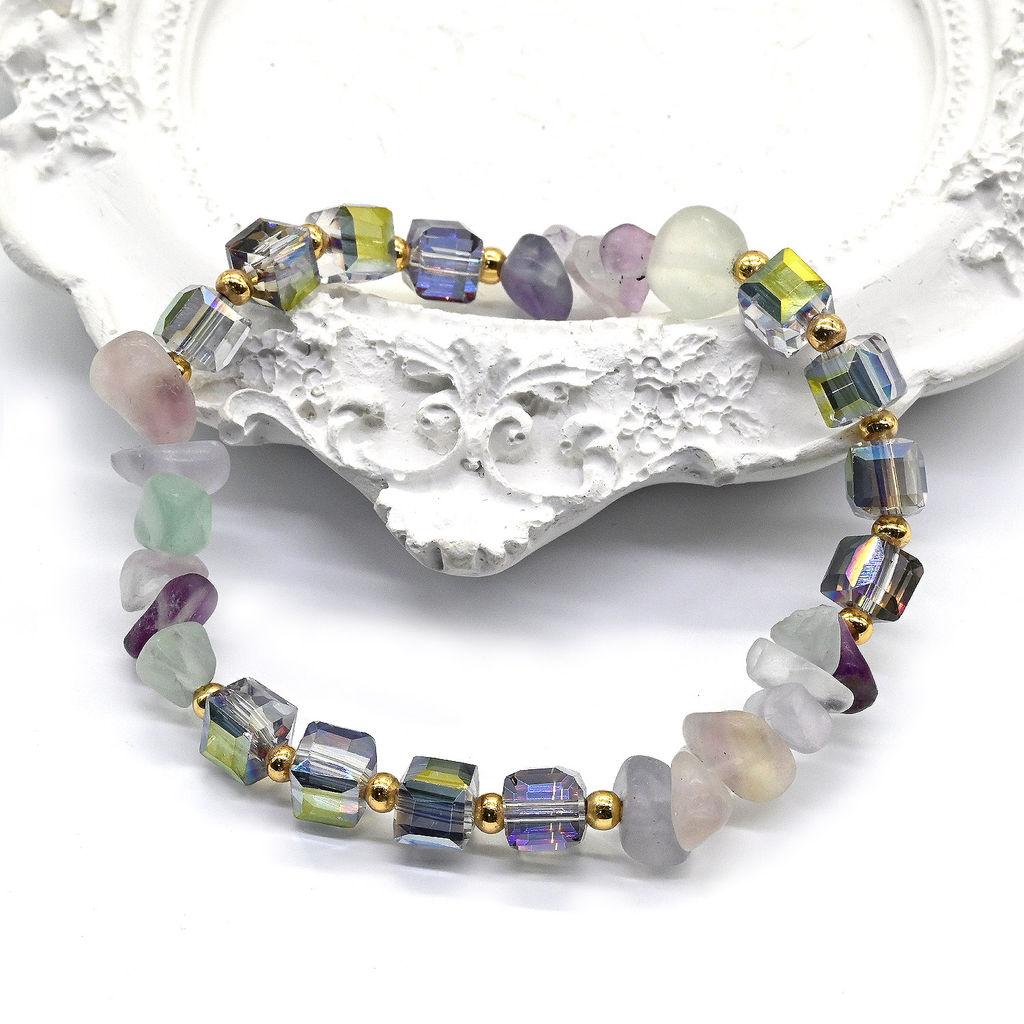 Браслет из крошки флюорита с цирконами, 17см