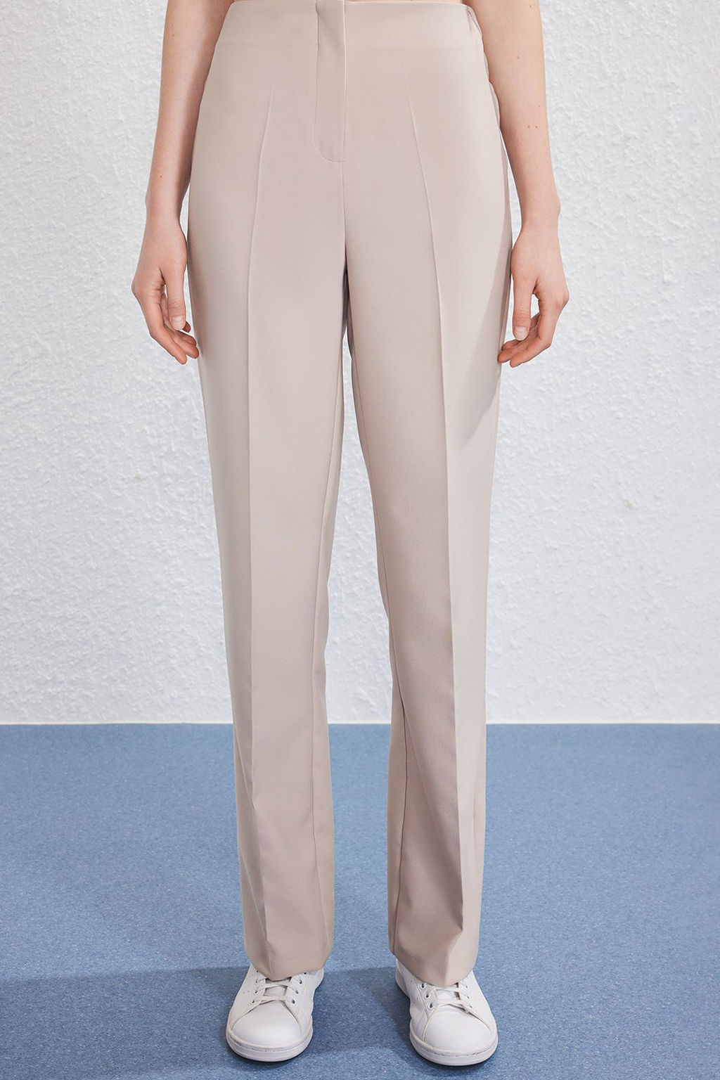 TRENDYOLMILLA Bej Arka Beli Lastikli Straight/Duz Kesim Dokuma Pantolon TWOSS25PL00102 фото 3