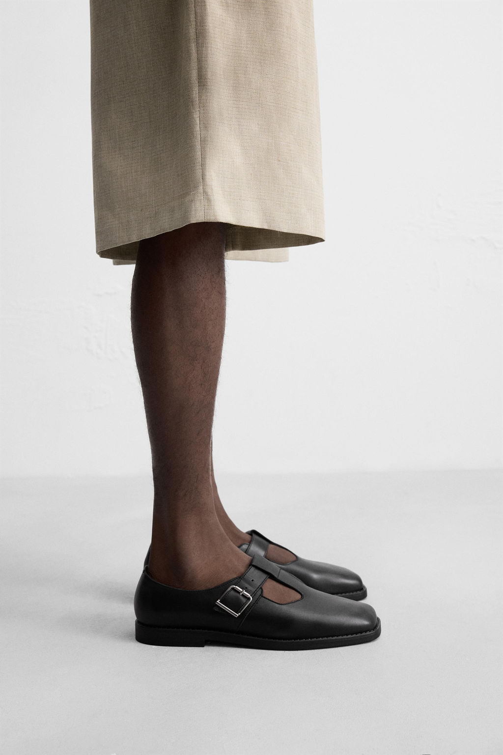 LEATHER BUCKLE SHOES