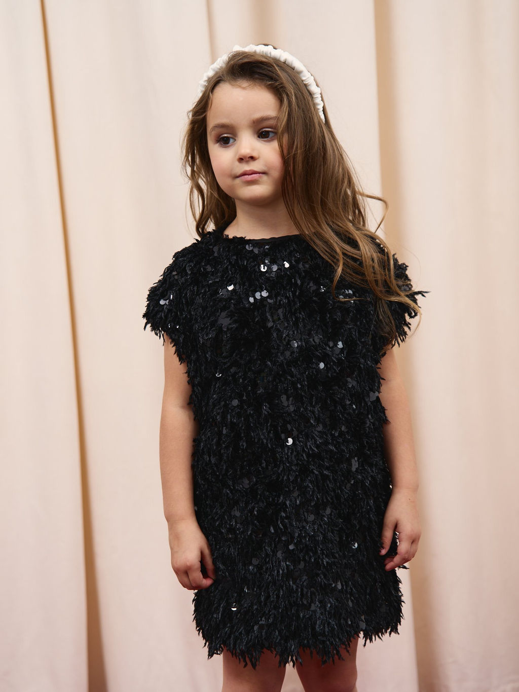 Платье с перьями "Уголь"