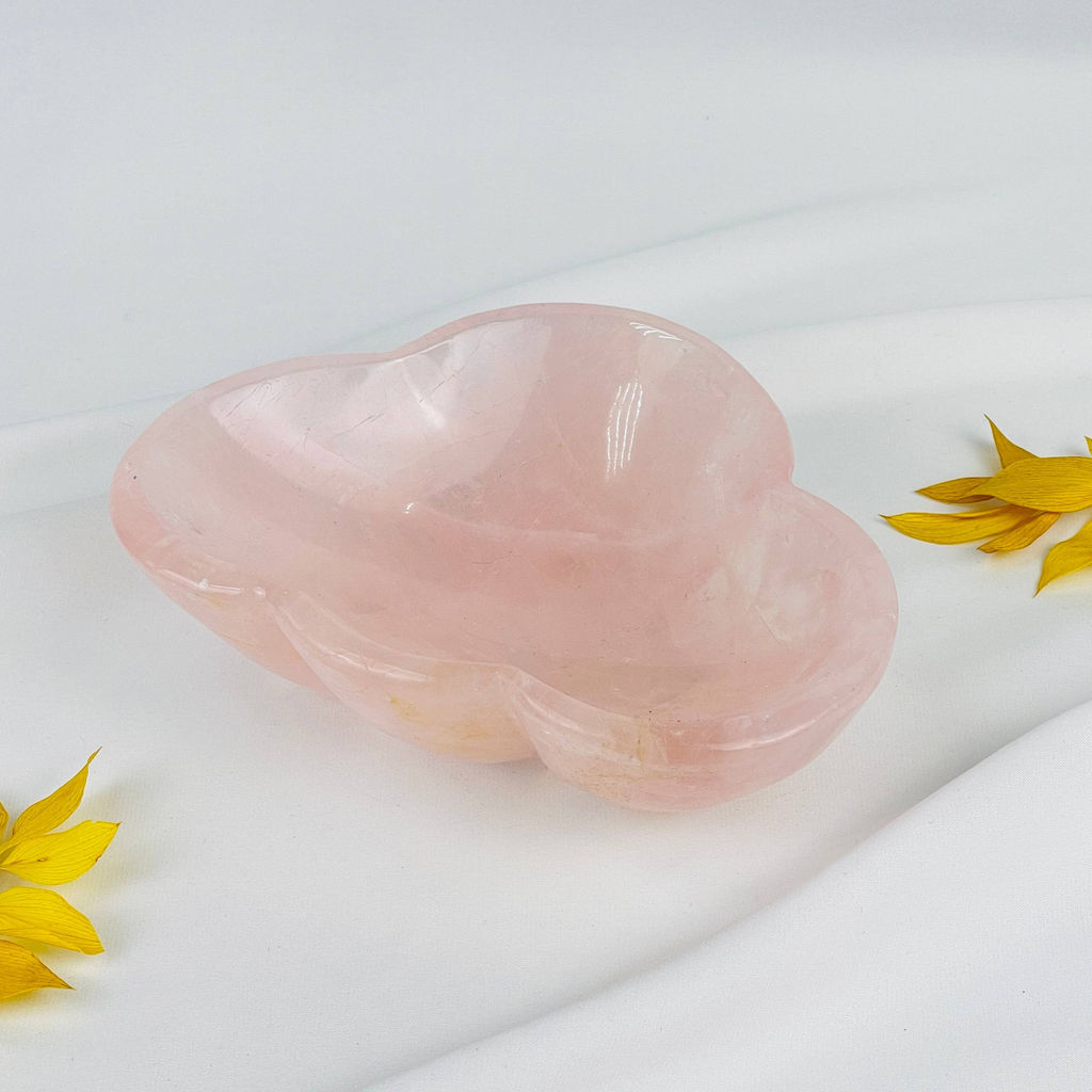 Чаша из мадагаскарского Розового кварца