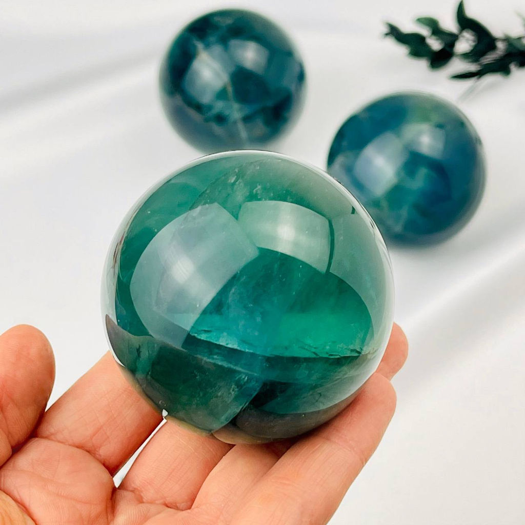 Шар из Флюорита