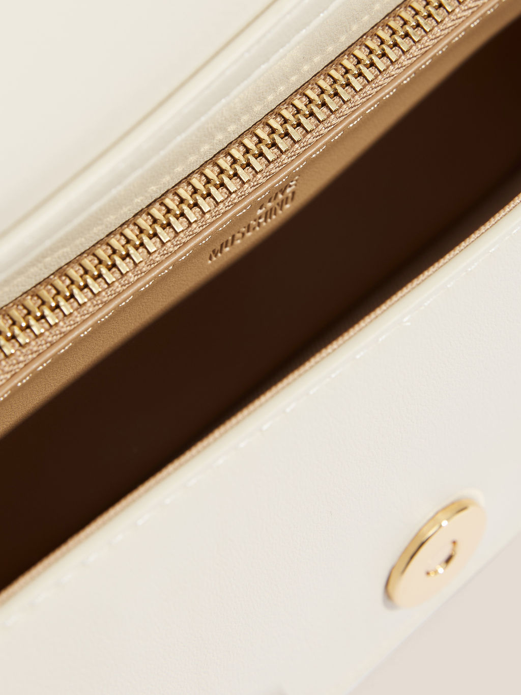 Женский клатч LOVE MOSCHINO SCRIPT SLG