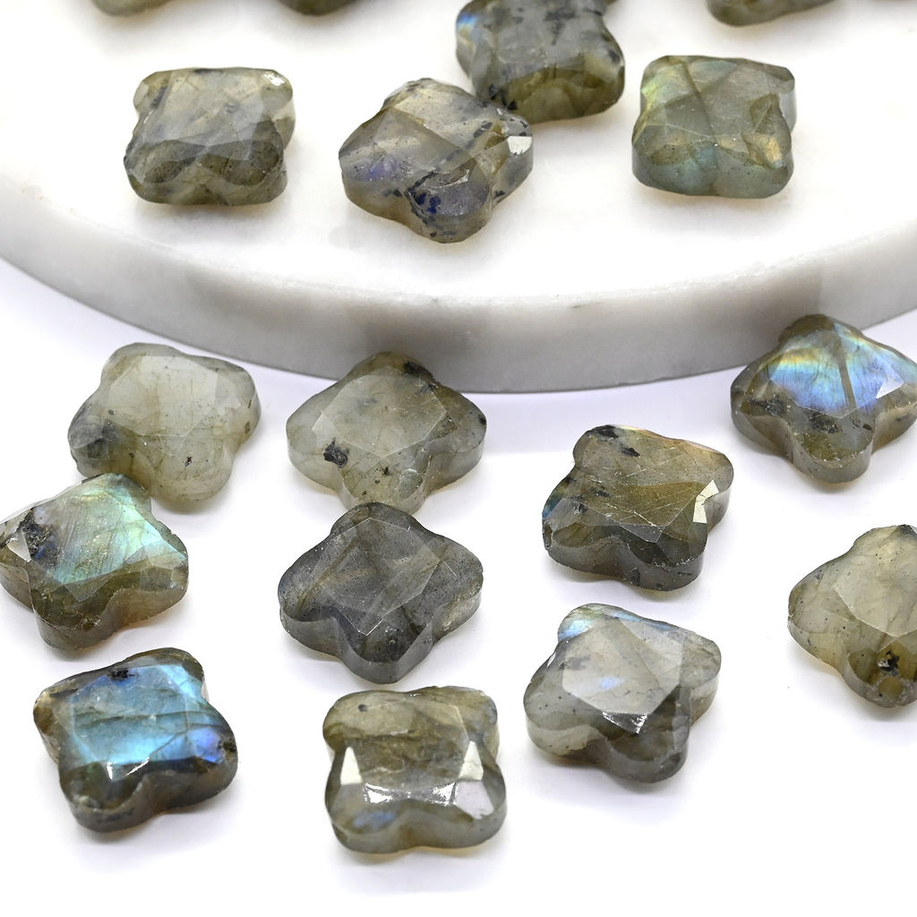 Бусина для рукоделия Клевер граненый 13*13мм из лабрадора, 1 шт Радуга камня