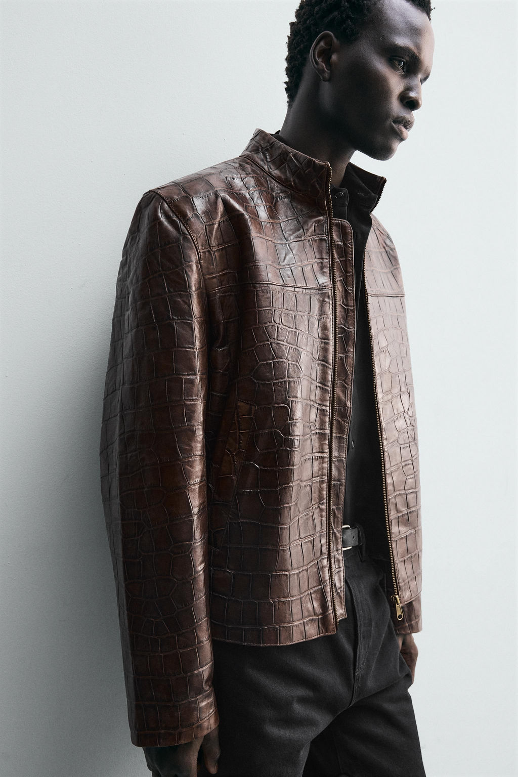 EMBOSSED LEATHER JACKET - Zara фото 6