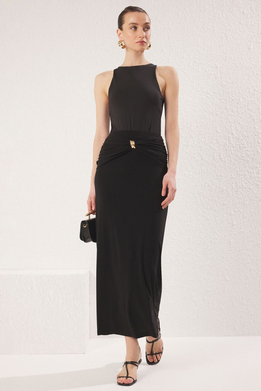 Siyah Gold Aksesuar Detayl? Esnek Maxi Orme Bal?k Etek TWOSS25ET00110 - Trendyolmilla фото 2