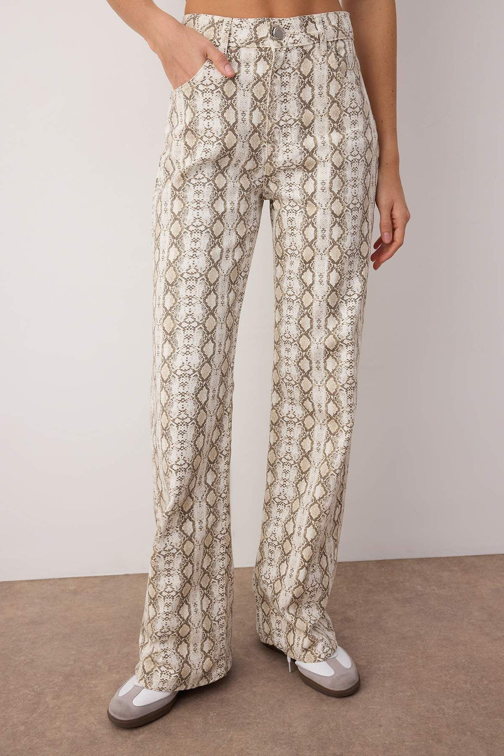 Cok Renkli Animal Y?lan Desenli Yuksek Bel Wide Leg Jeans TWOAW26JE00136 - Trendyolmilla фото 3