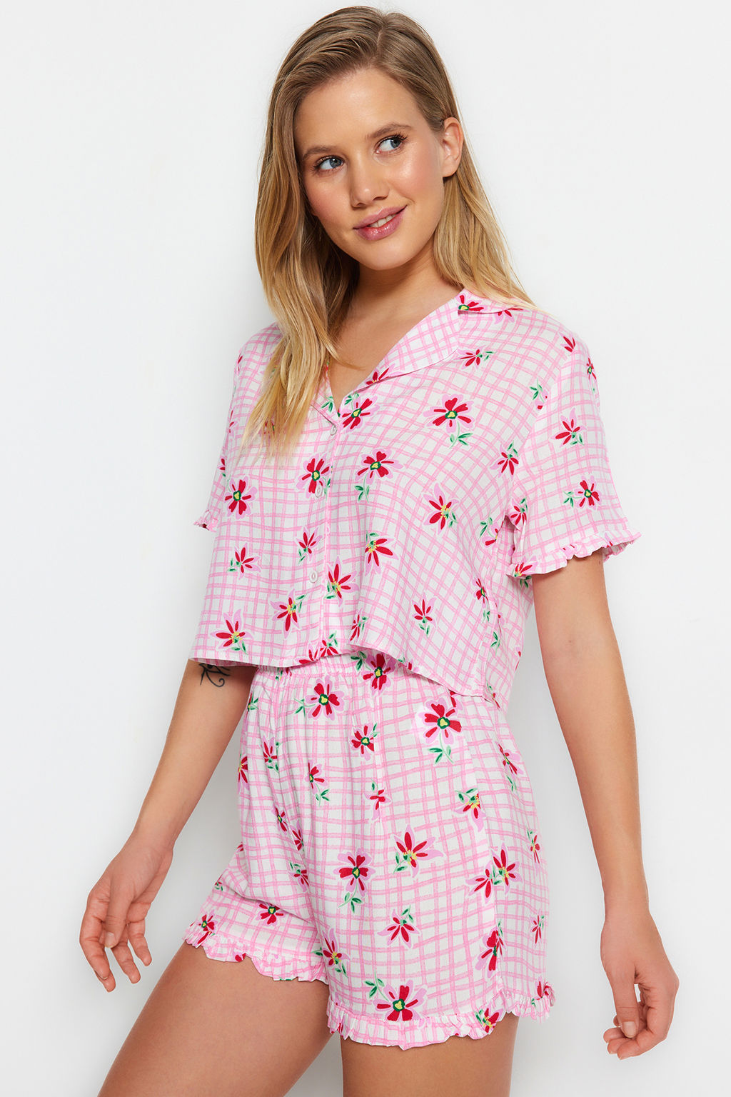 Trendyolmilla Kad?n Mini Me/Anne K?z Pembe Cicekli F?rf?rl? Viskon Sortlu Dokuma Pijama Tak?m? THMSS23PT00167 фото 18