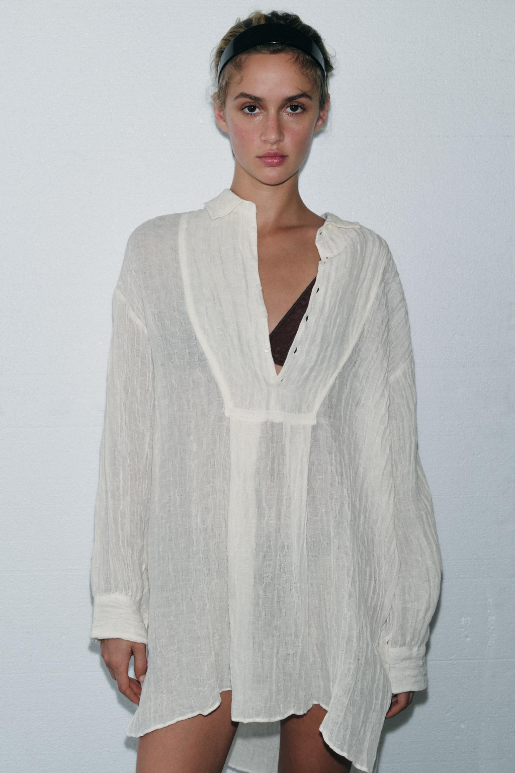 LIMITED EDITION CREASED-EFFECT LINEN BLEND SHIRT - Zara фото 13