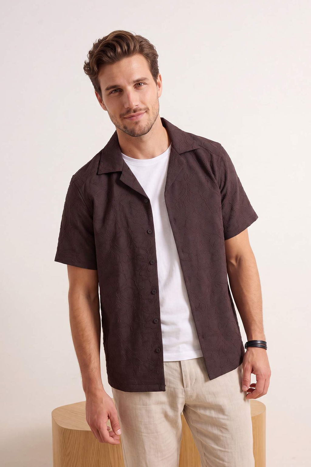 Bej Regular Fit Islemeli Nak?sl? Yazl?k Erkek Gomlek TMNSS25GO00081 - Trendyolmilla фото 13