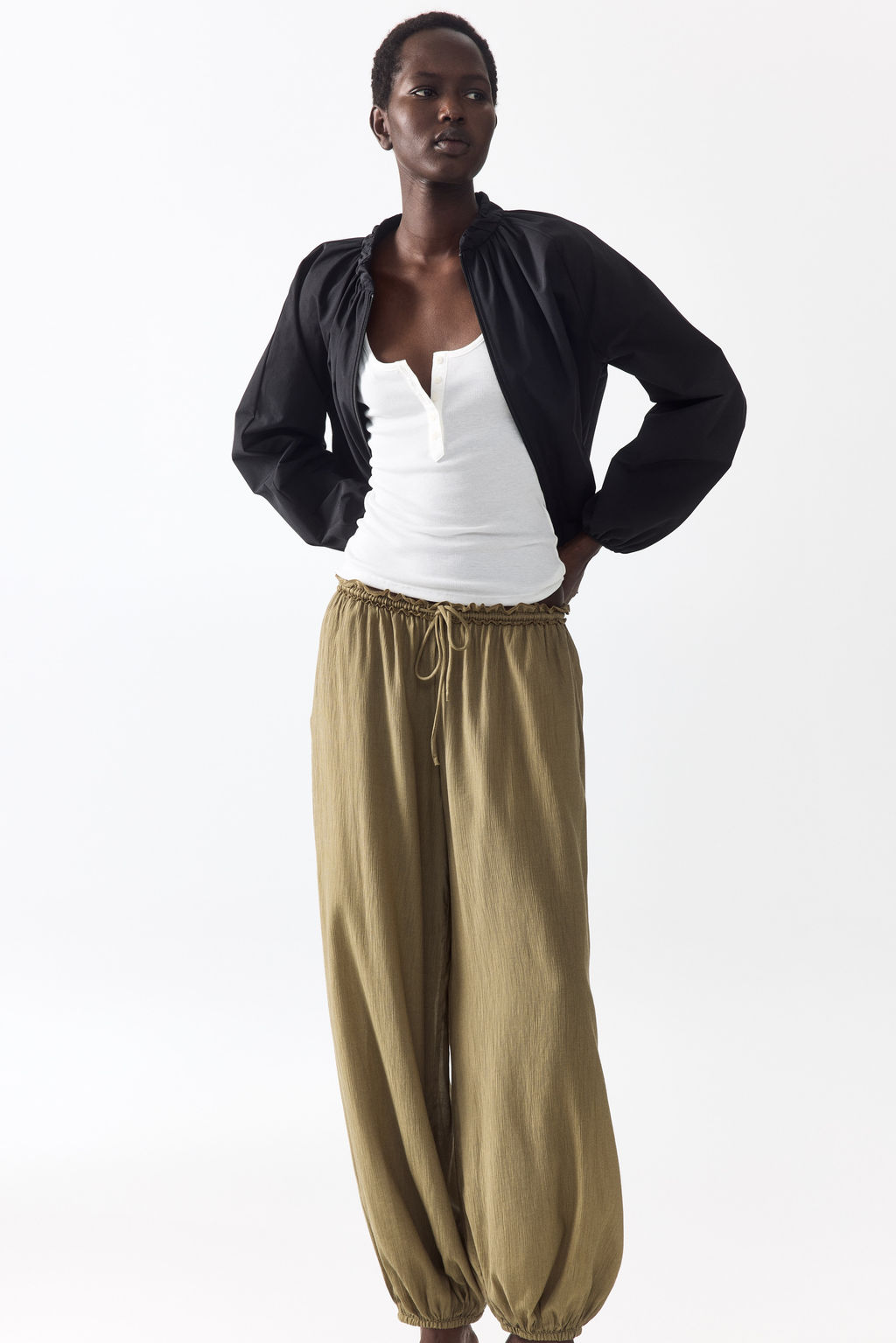 Pantal?n globo con cord?n de ajuste - H&m фото 4