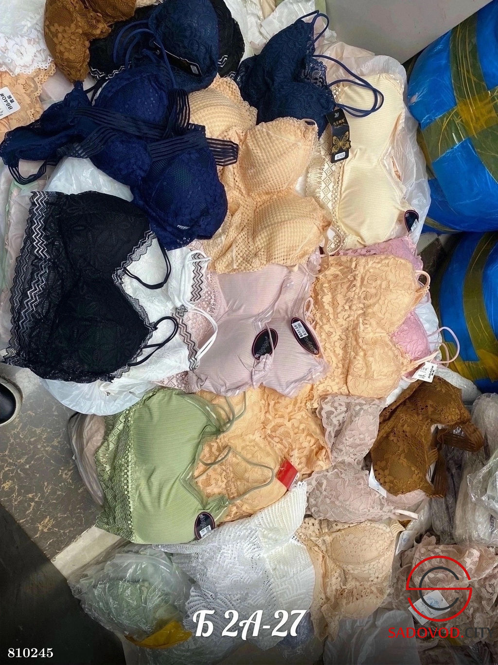 Топик женский с узкими лямками