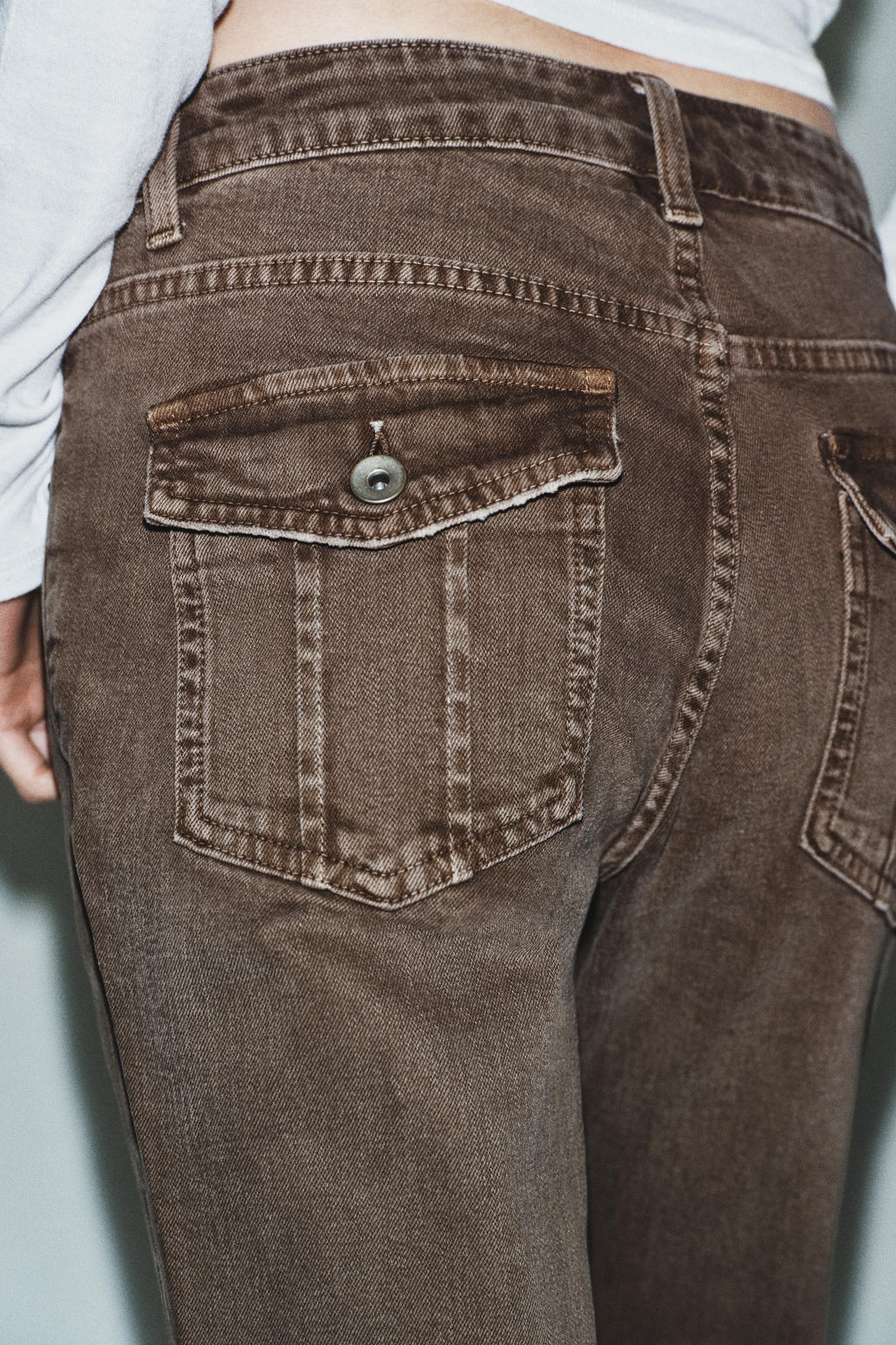 JEANS TRF BOOTCUT TIRO BAJO / Marr?n