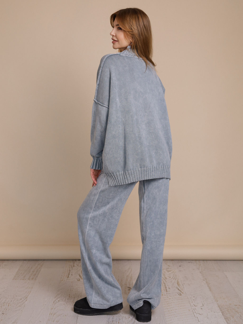 Костюм вязаный женский VARENKA, серый - Inzibe фото 7