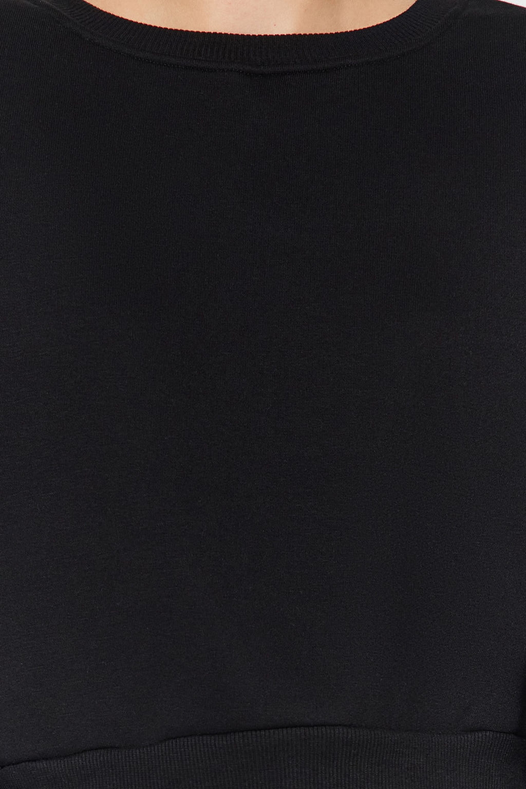 TRENDYOLMILLA Siyah Rahat Kesim Crop Basic Bisiklet Yaka Kal?n Ici polarl? Orme Sweatshirt TWOAW24SW00147  фото 4