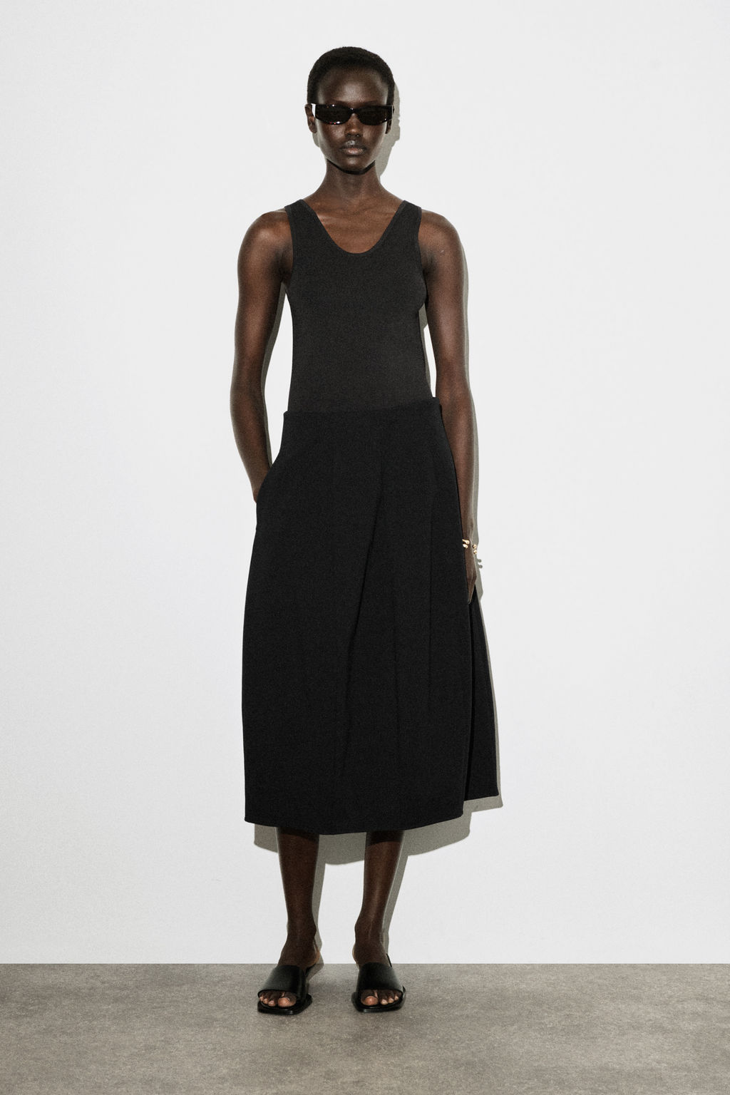 FALDA MIDI ESCULPIDA DE ALGOD?N - H&m фото 2