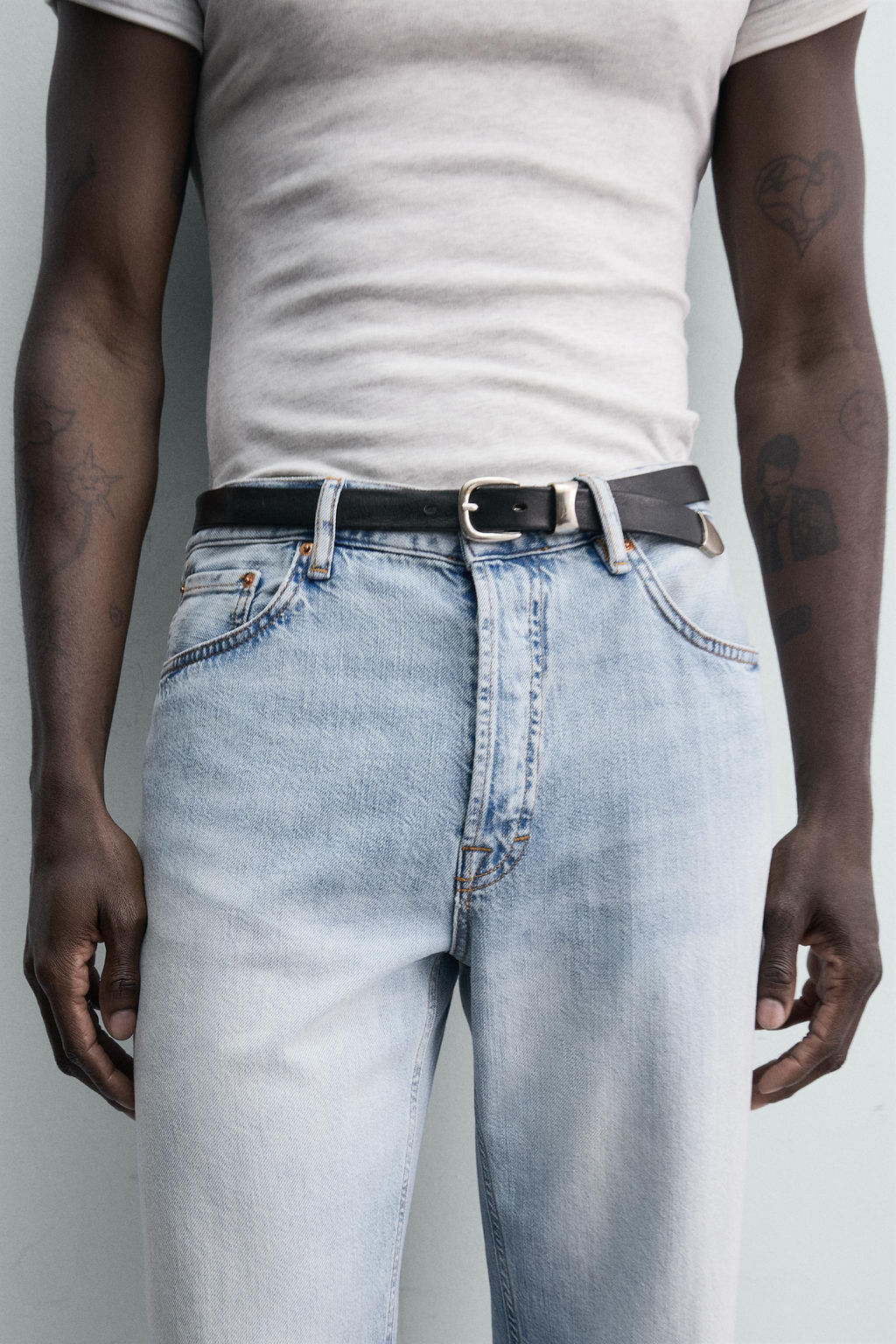 JEANS LIGEROS REGULAR FIT / Azul claro