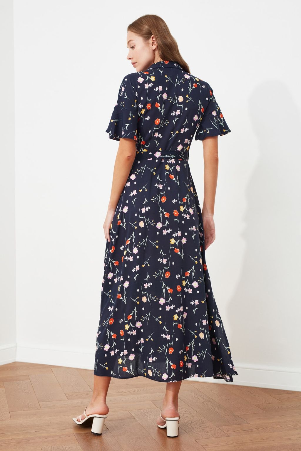 Siyah Kusakl? Y?rtmacl? Cicek Desenli Midi Dokuma Gomlek Elbise TWOSS20EL2822 - Trendyolmilla фото 13