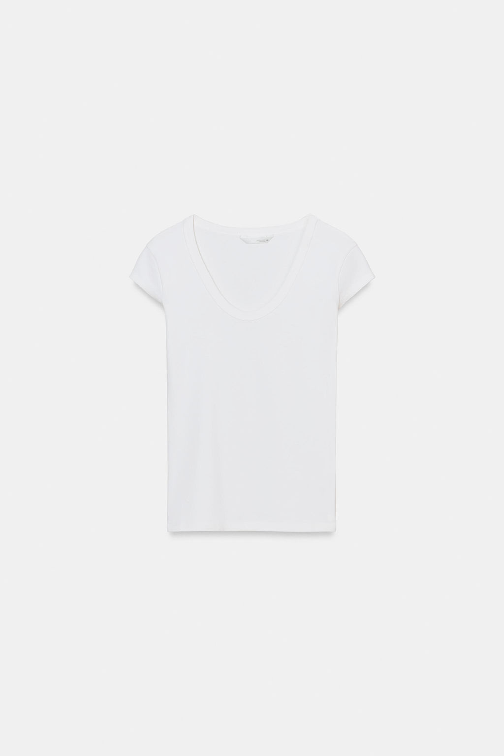 CAMISETA CUELLO OLLA / Blanco roto