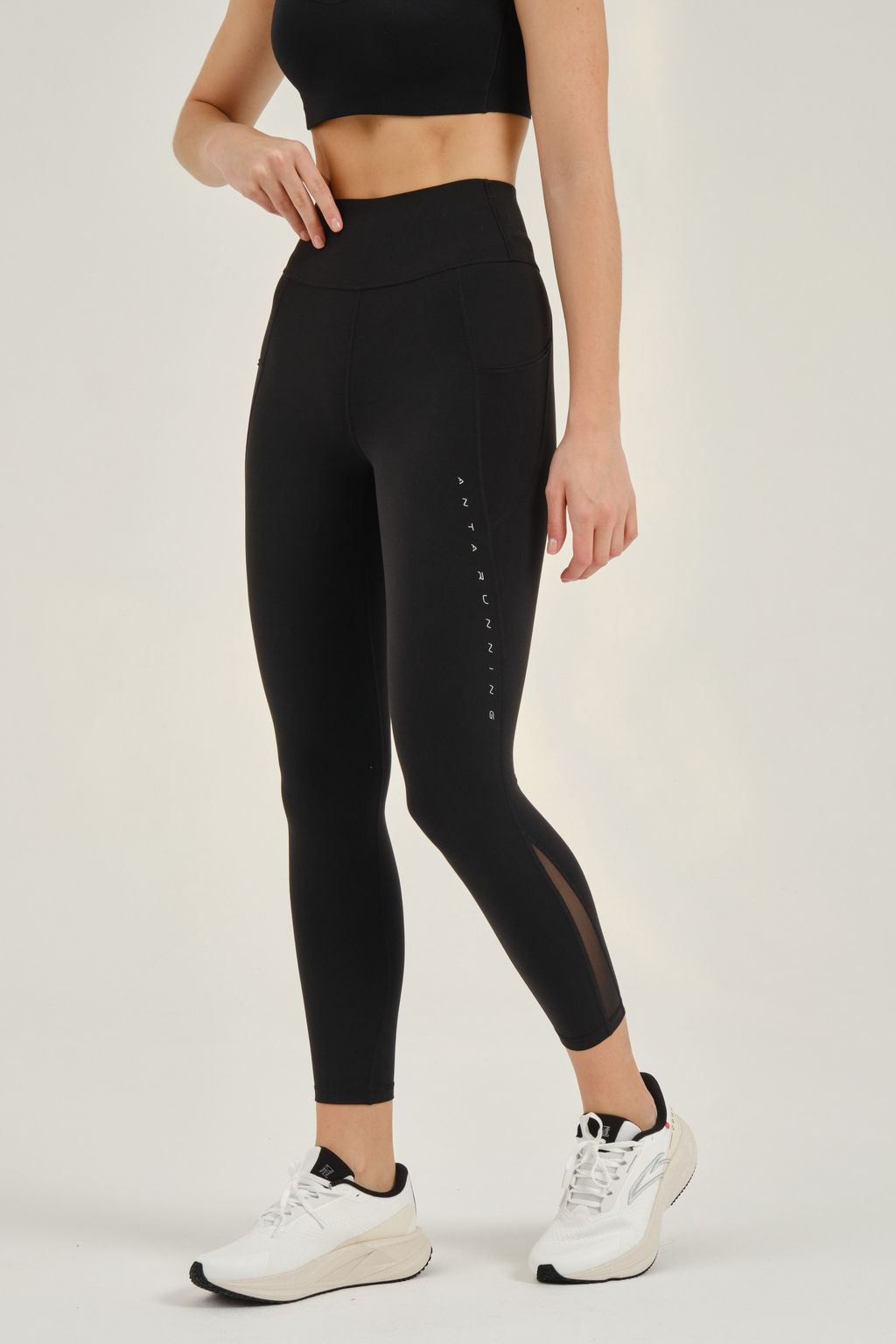 Тайтсы Черный