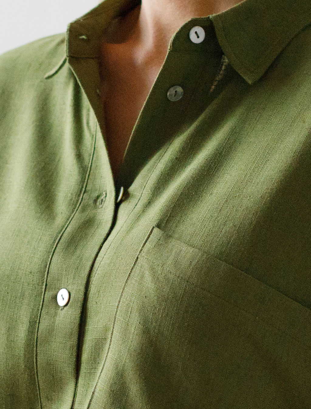 VILATTE / Блузка с цельнокроеным рукавом изо льна с вискозой  фото 3