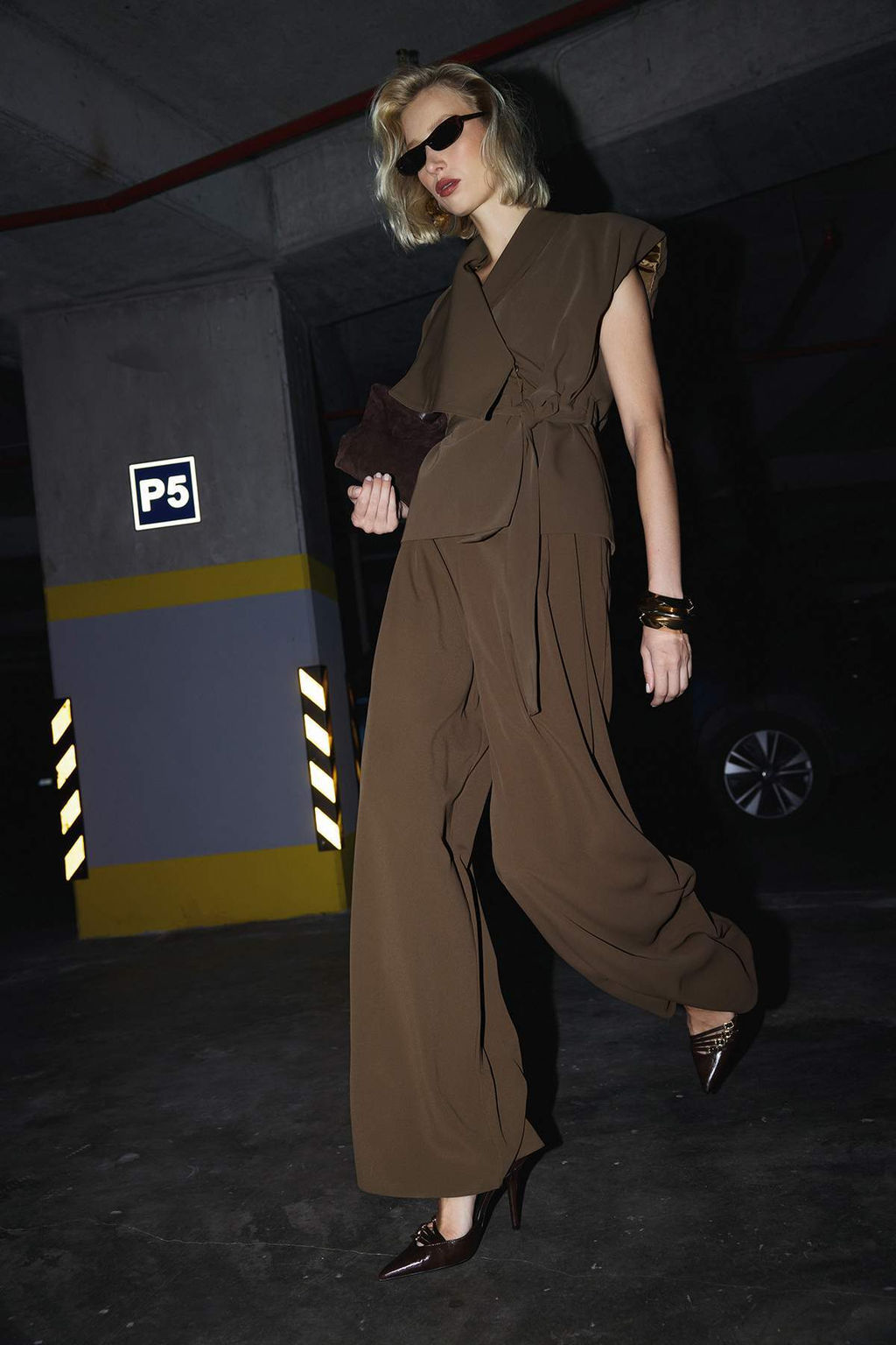 EXCLUSIVE Ac?k Haki Cift Pilili Dokumlu Kumas Extra Wide Leg Genis Paca Pantolon TWOAW26PL00122