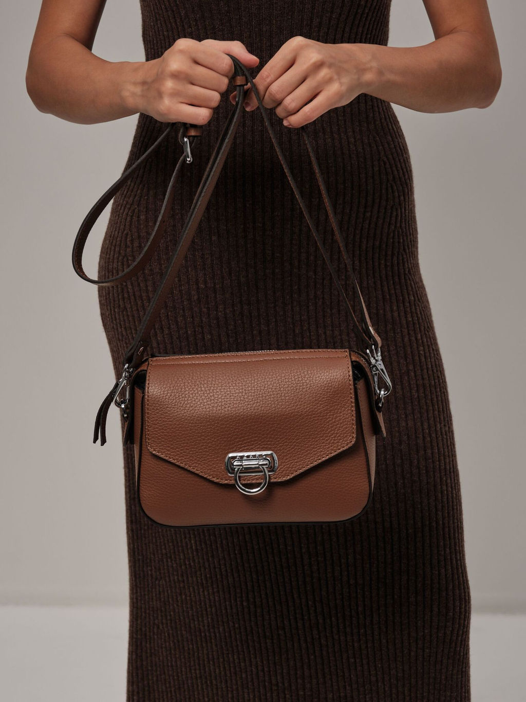 Сумка кожаная через плечо Azaro 3684 темный орех