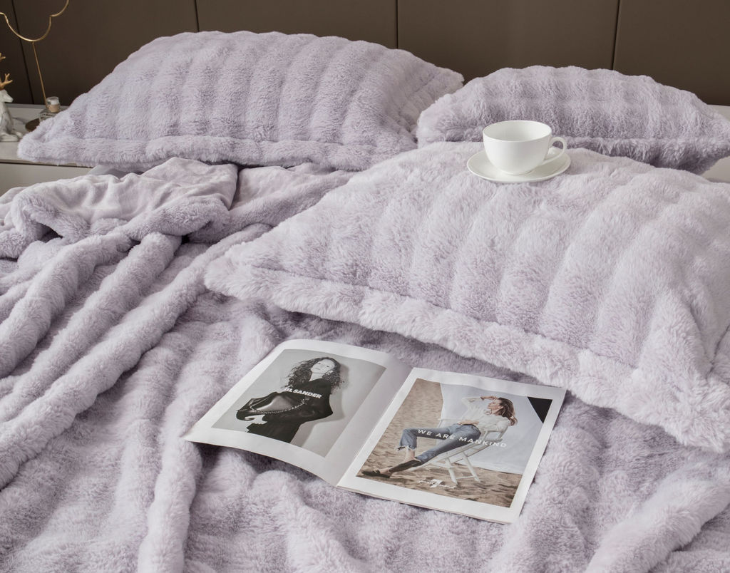 Покрывало декоративное Shinshilla buffy (лаванда платина) 160х220