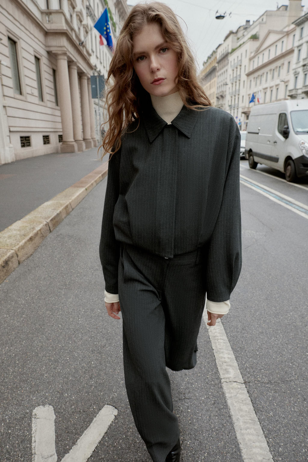 SHORT PINSTRIPE BALLOON BOMBER JACKET - Zara фото 4