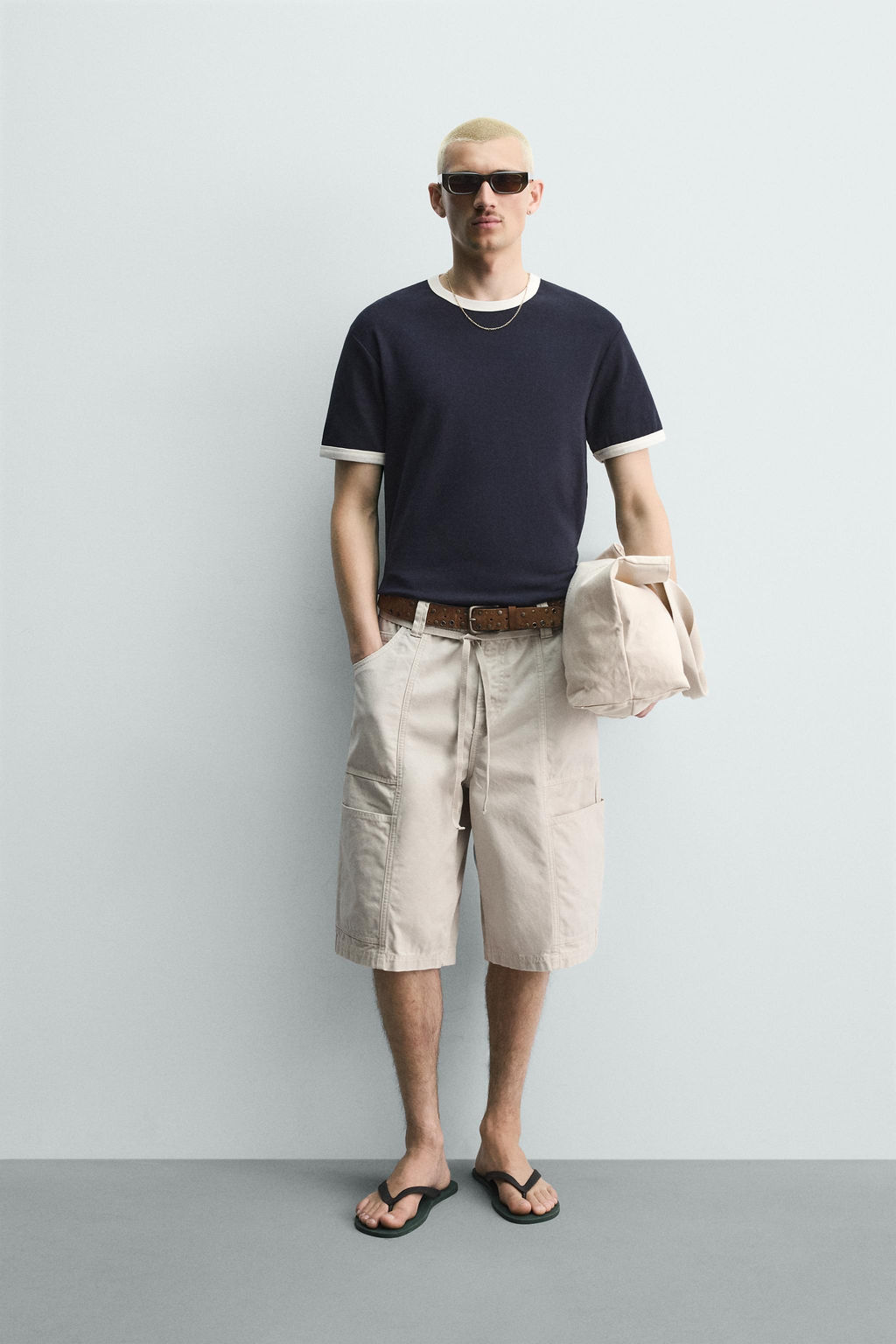 BERMUDA BAGGY FIT CINTUR?N / Piedra