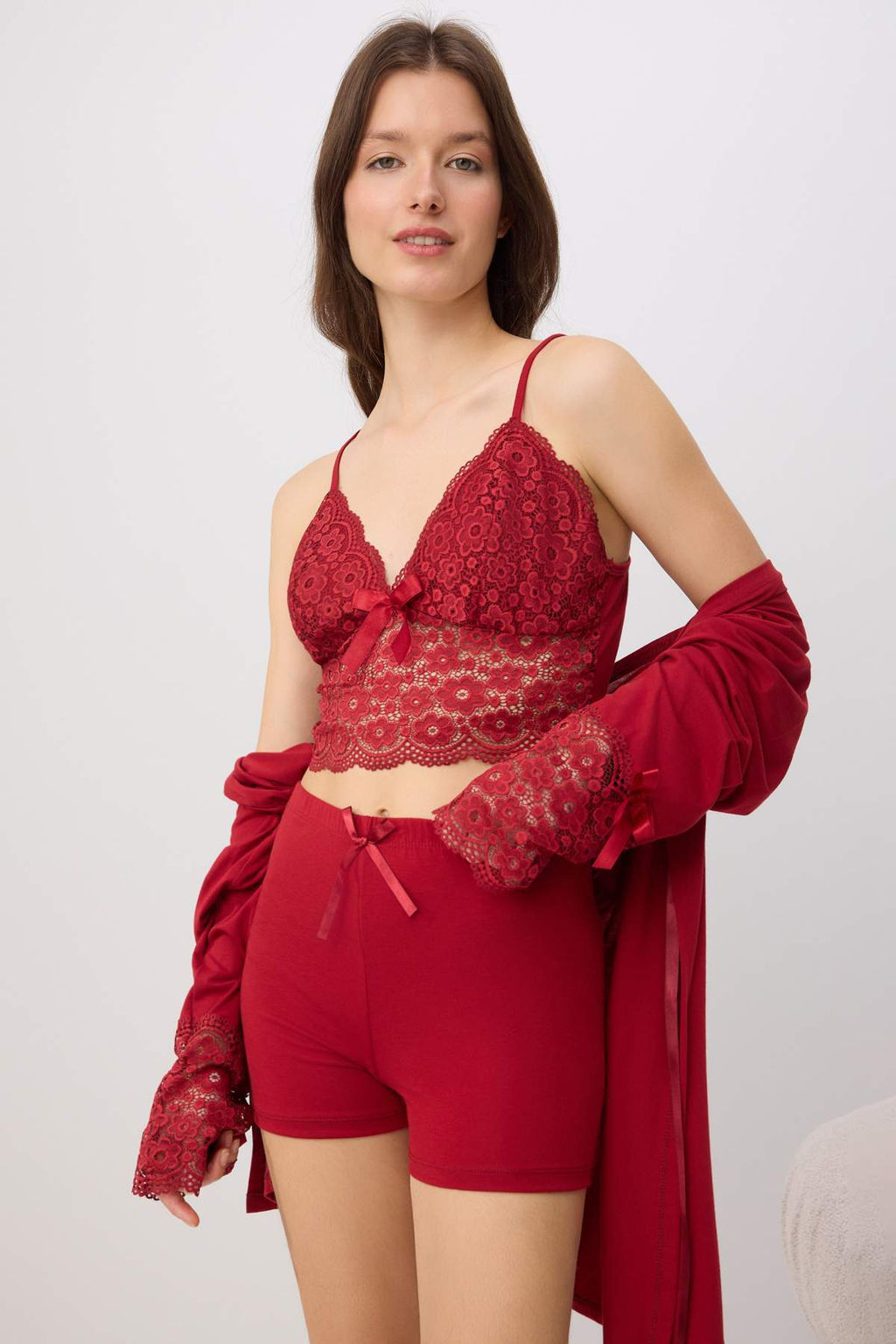 K?rm?z? 4lu Paket Dantel ve Kurdele Detayl? Viskon Suprem Orme Pijama Tak?m? THMSS26PT00240 - Trendyolmilla фото 3