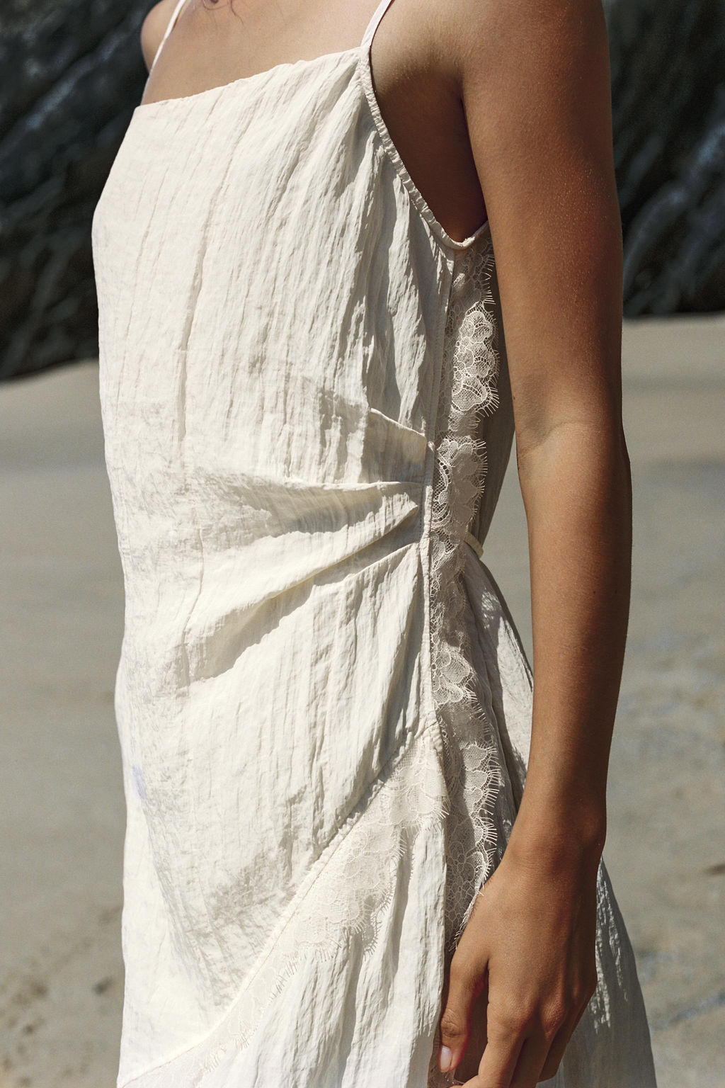 VESTIDO MIDI LENCERO ENCAJE / Crudo - Zara фото 2