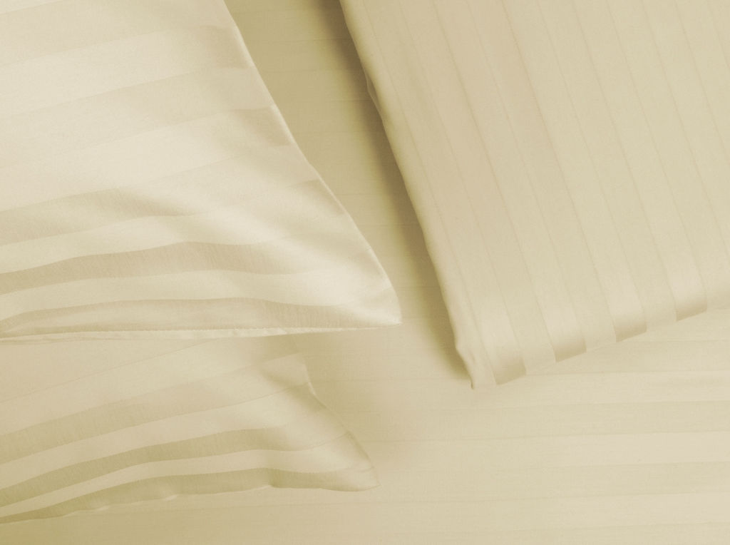 Комплект постельного белья 4250-БЧ 2-х сп.сатин рис. 14-1209 цв. бежевый 2*2