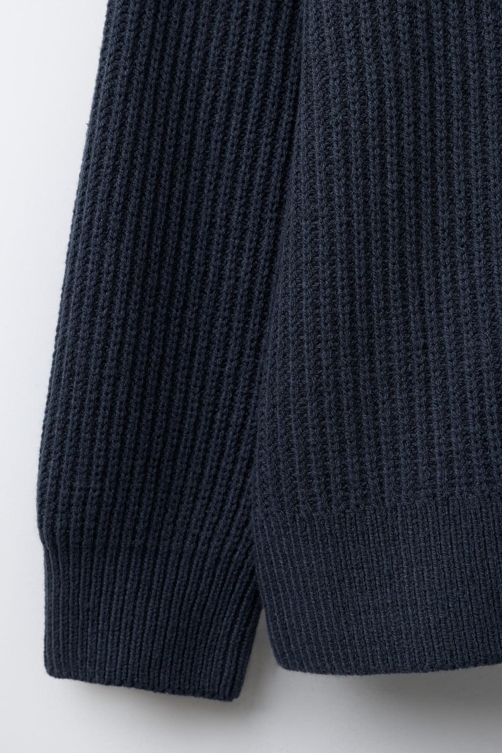 PATCH TEXT KNIT SWEATER - Zara фото 4