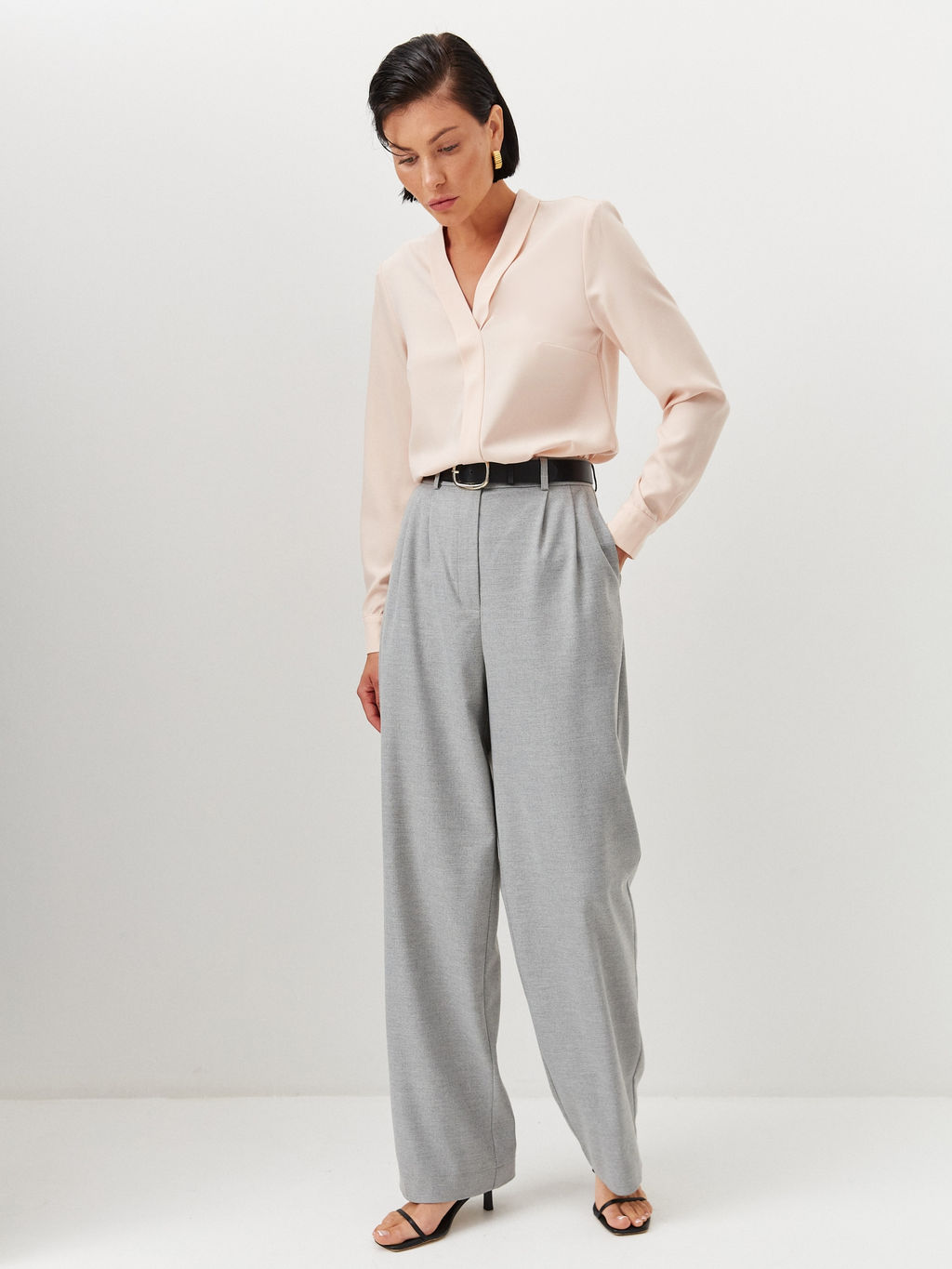 Блузка из сатина с V вырезом персик 20% шелк 35% вискоза 45% полиэстер - Tantino фото 9