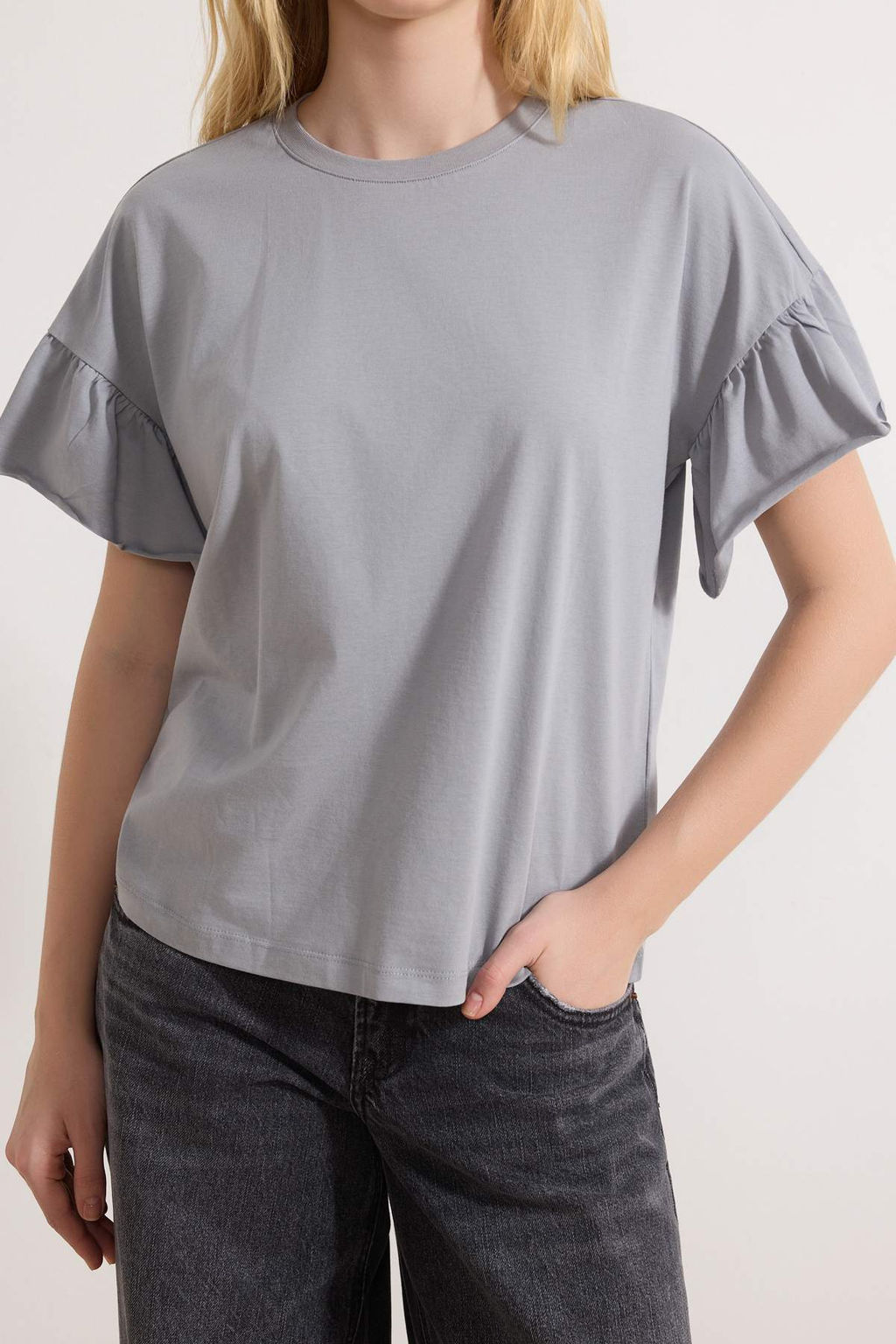 Gri %100 Pamuk F?rf?r Detayl? Basic Bisiklet Yaka Orme T-Shirt TWOSS22TS2429