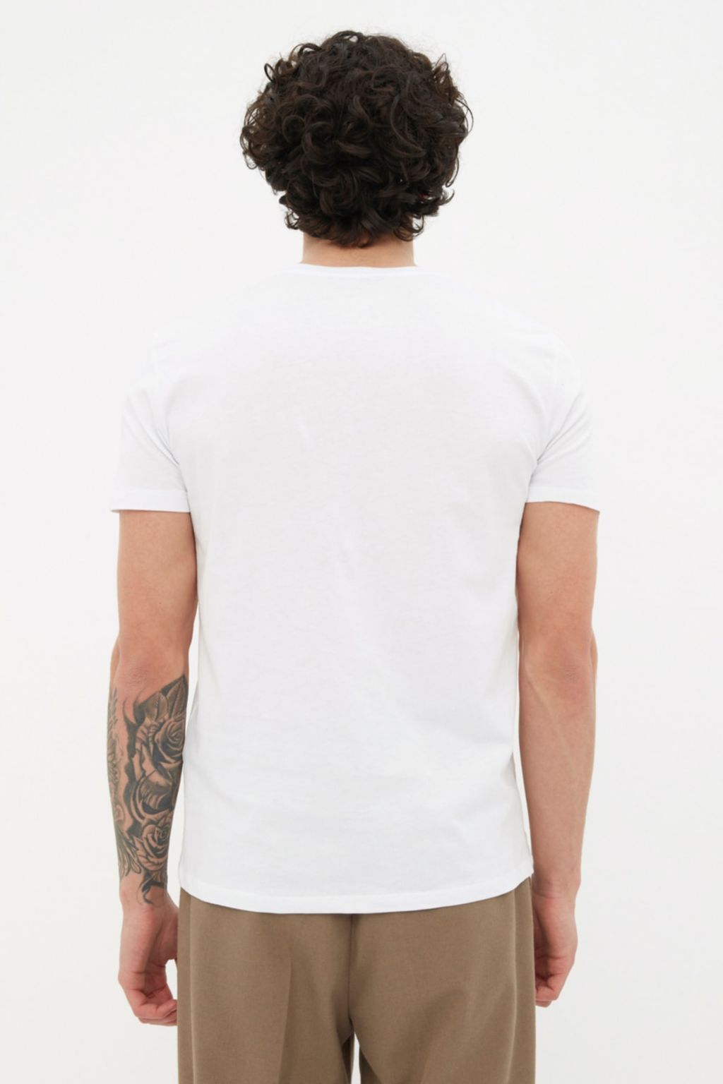 TRENDYOL MAN Siyah Slim/Dar Kesim Kucuk Yaz? Bask?l? %100 Pamuklu K?sa Kol T-Shirt TMNSS20TS0083 - Trendyolmilla фото 2