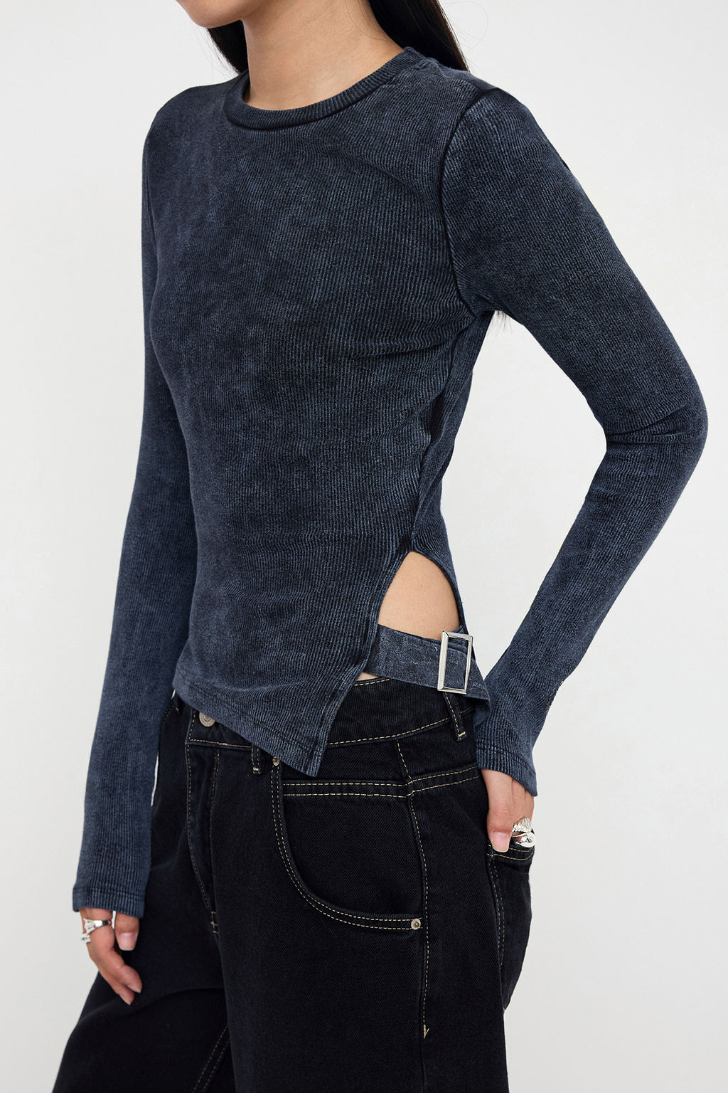 Antrasit Eskitme/Soluk Efektli Fitted/Vucud Otruan Aksesuar Detayl? Esnek Orme Bluz TWOAW26BZ00111 - Trendyolmilla фото 3