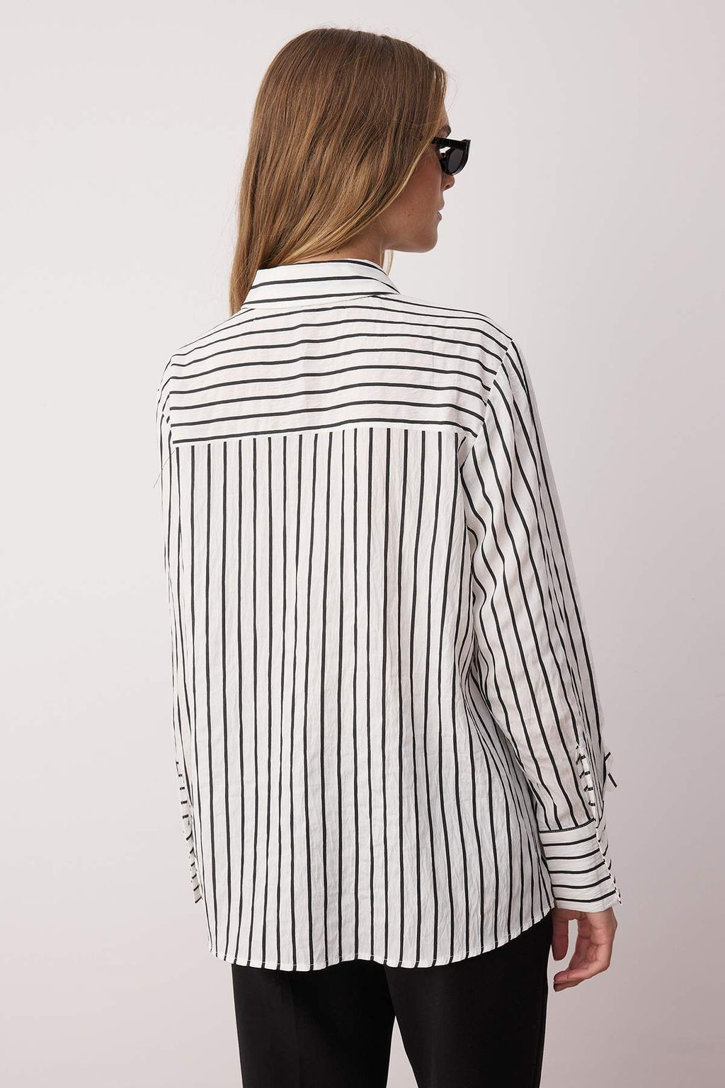 Beyaz Yakas? Cicek Detayl? Cizgili Gomlek TWOAW26GO00012 - Trendyolmilla фото 4