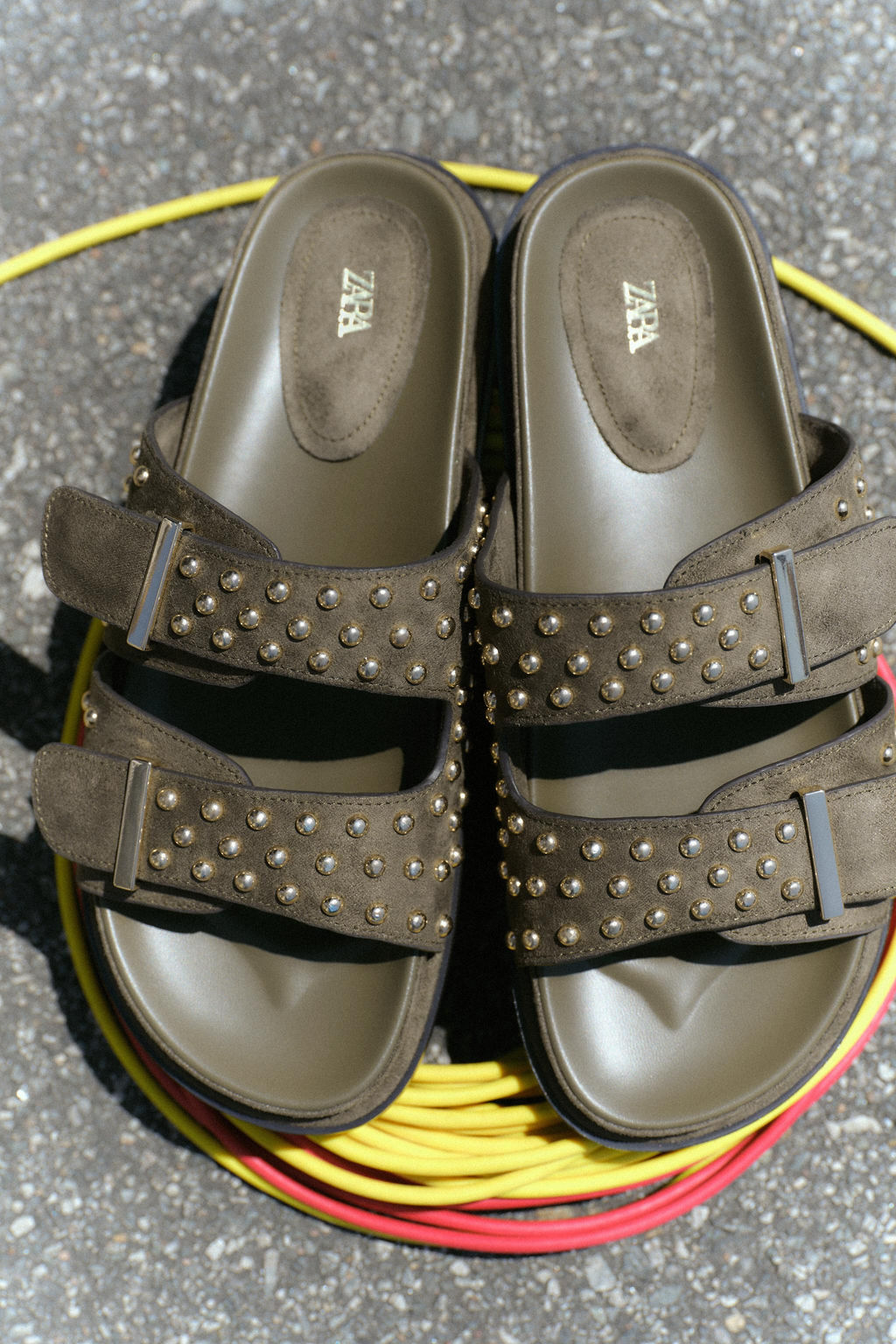 STUDDED BUCKLE SANDALS - Zara фото 9