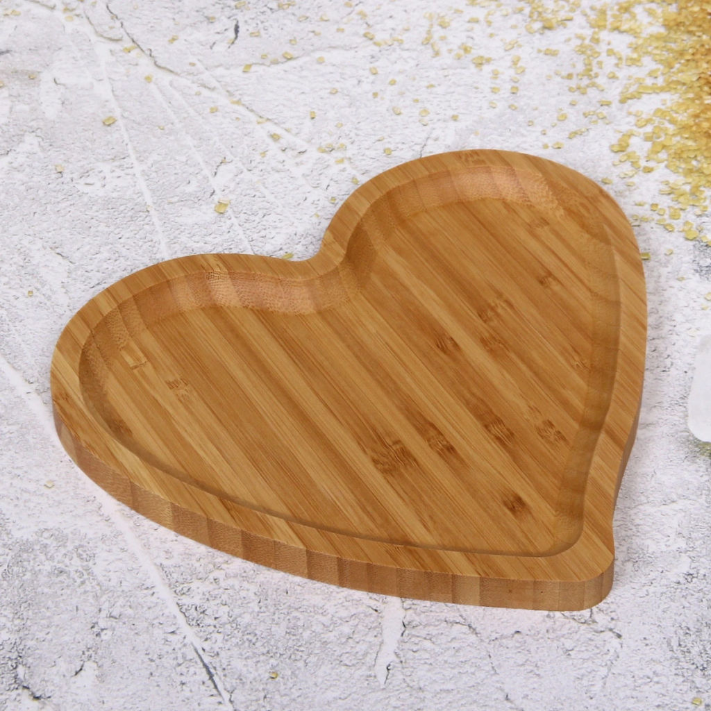 Поднос бамбуковый для подачи блюд "SHEF" 21*22,5см Сердце