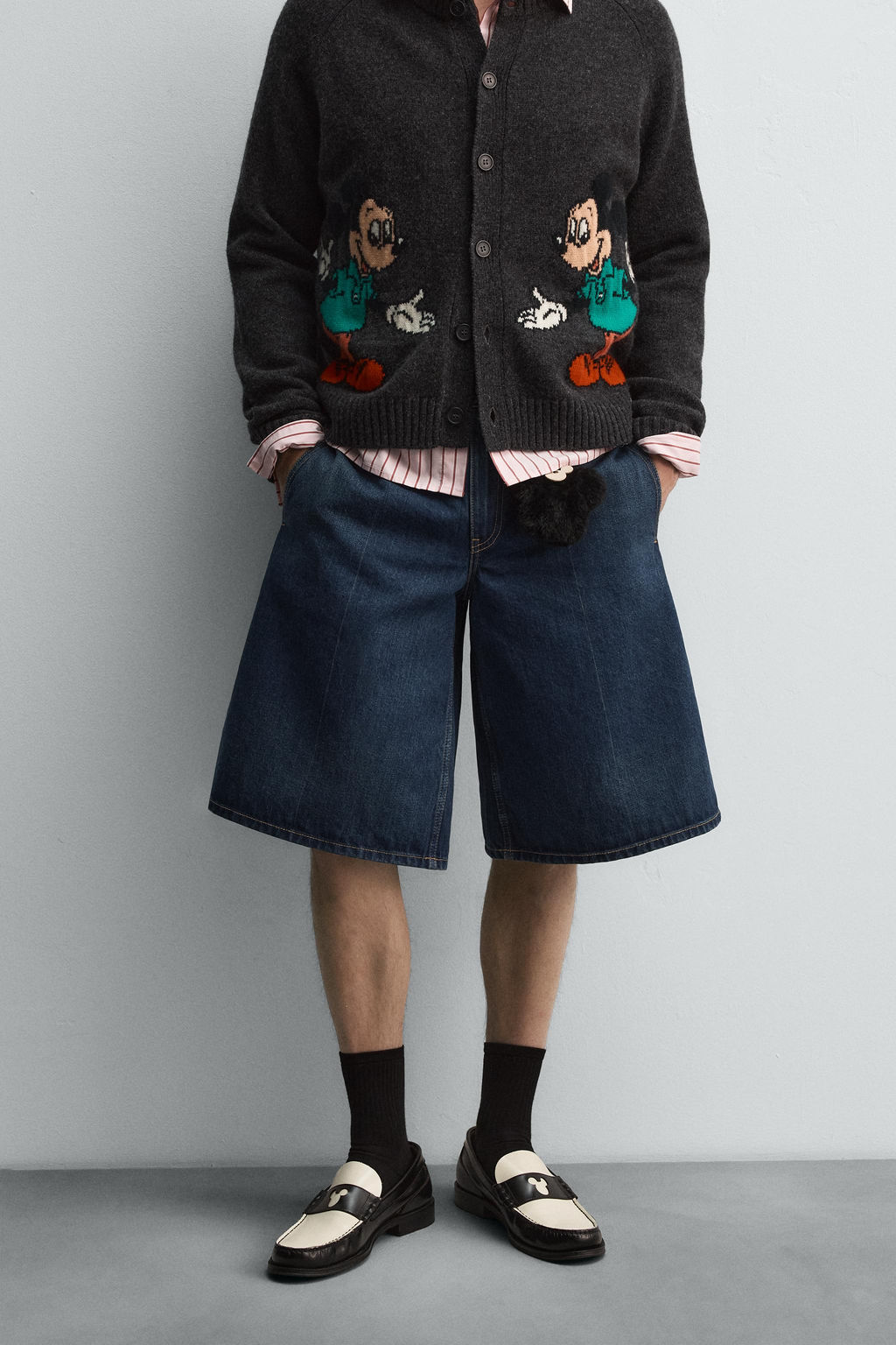DENIM BERMUDA JORTS HARRY LAMBERT FOR ZARA X DISNEY  фото 2