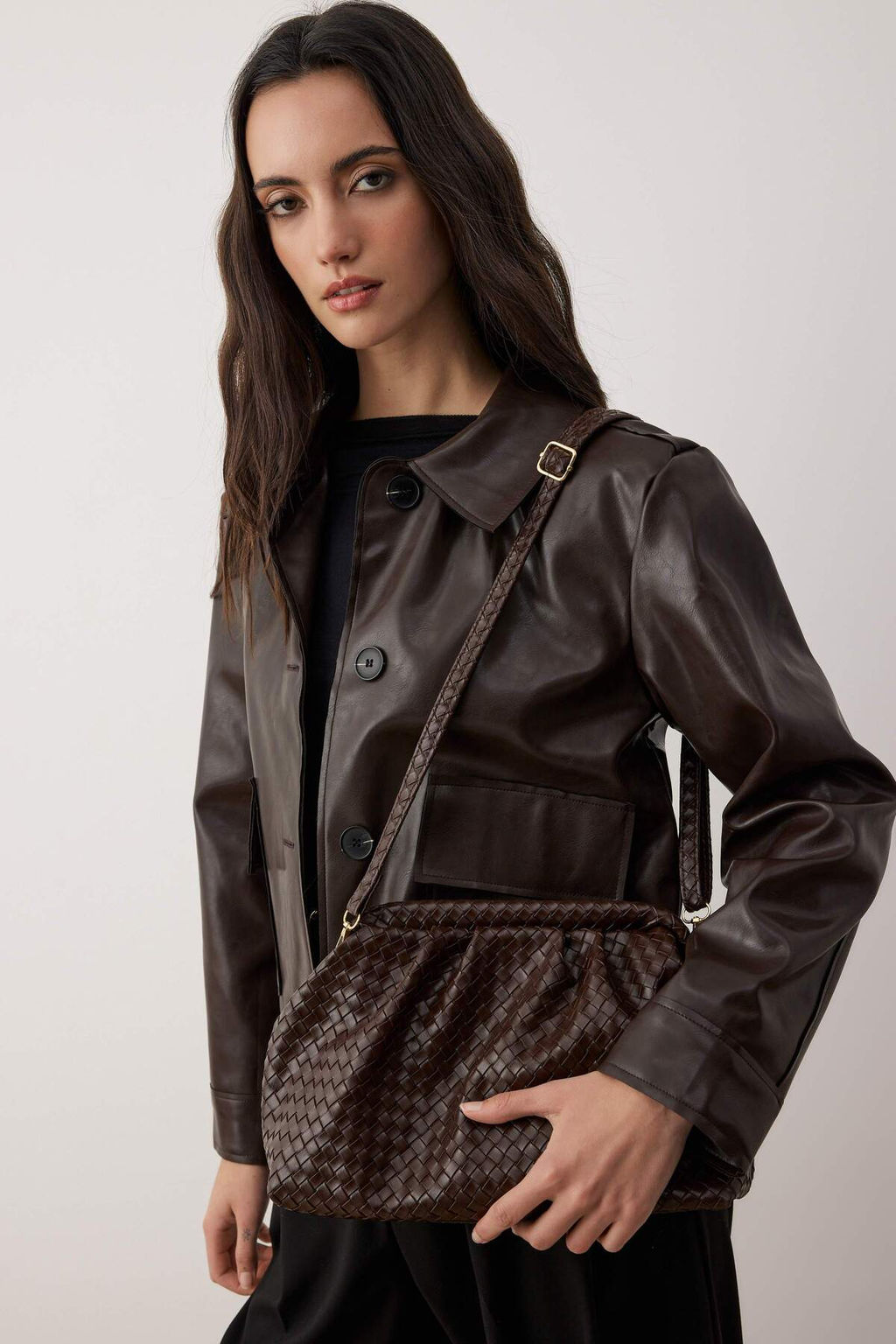 Kahverengi Orgu Desenli Cift Kullan?ml? M?knat?s Kapamal? El ve Omuz Kad?n Canta